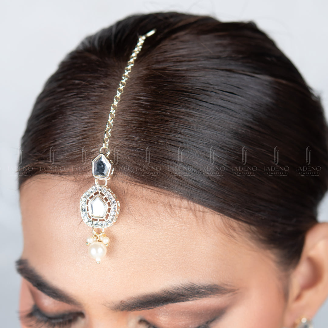 Choker in Off-white Color by - Trendy Women Choker IXI0067