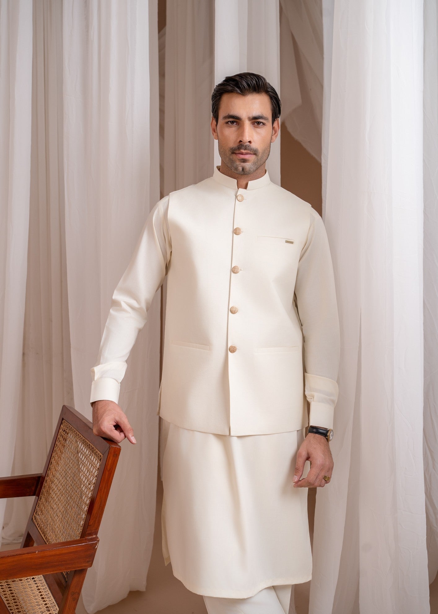 wash & wear Waistcoat in Cream by Muraqsh