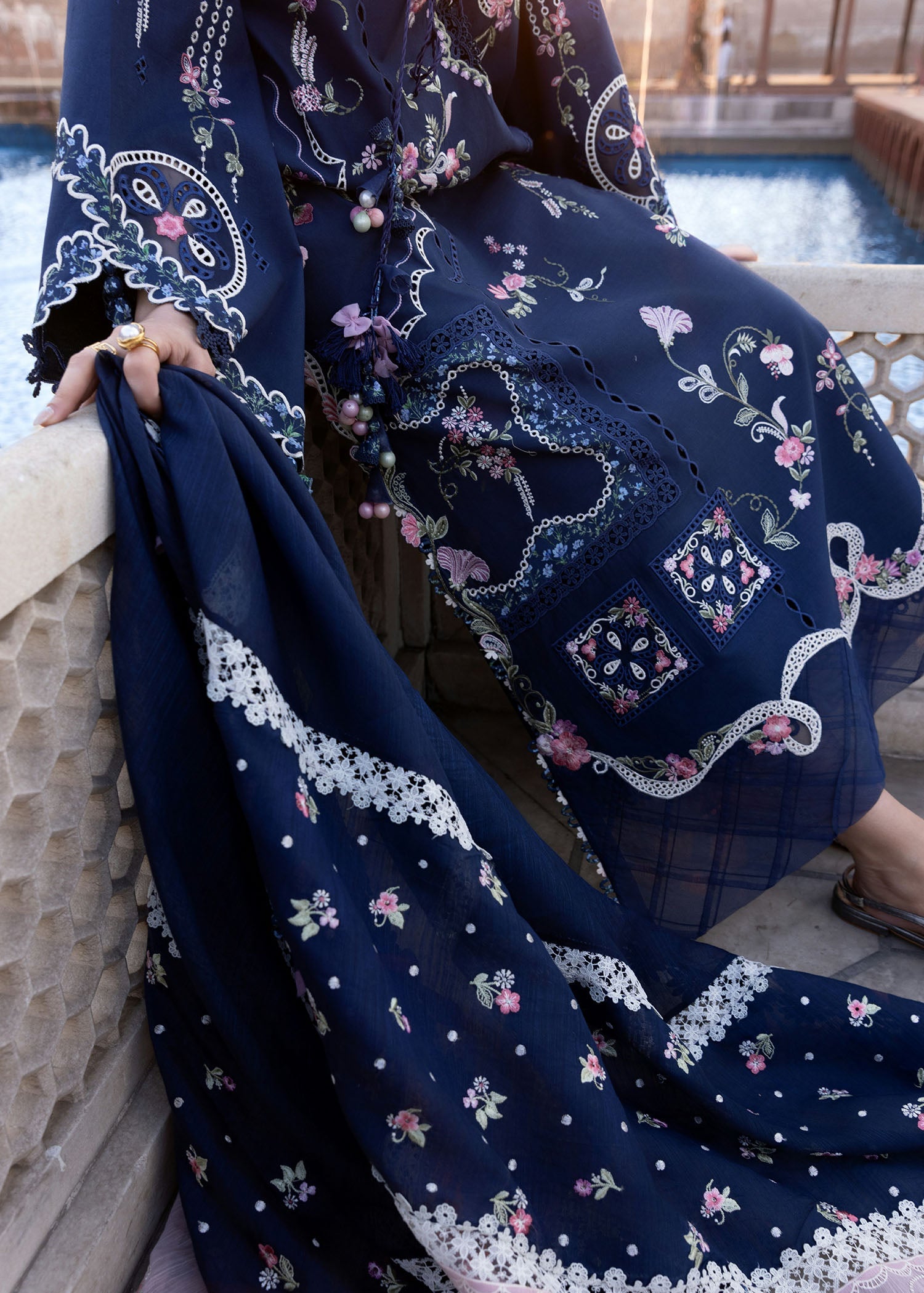 Flow Luxury Lawn – MANIFESTED MEADOWS - D7B