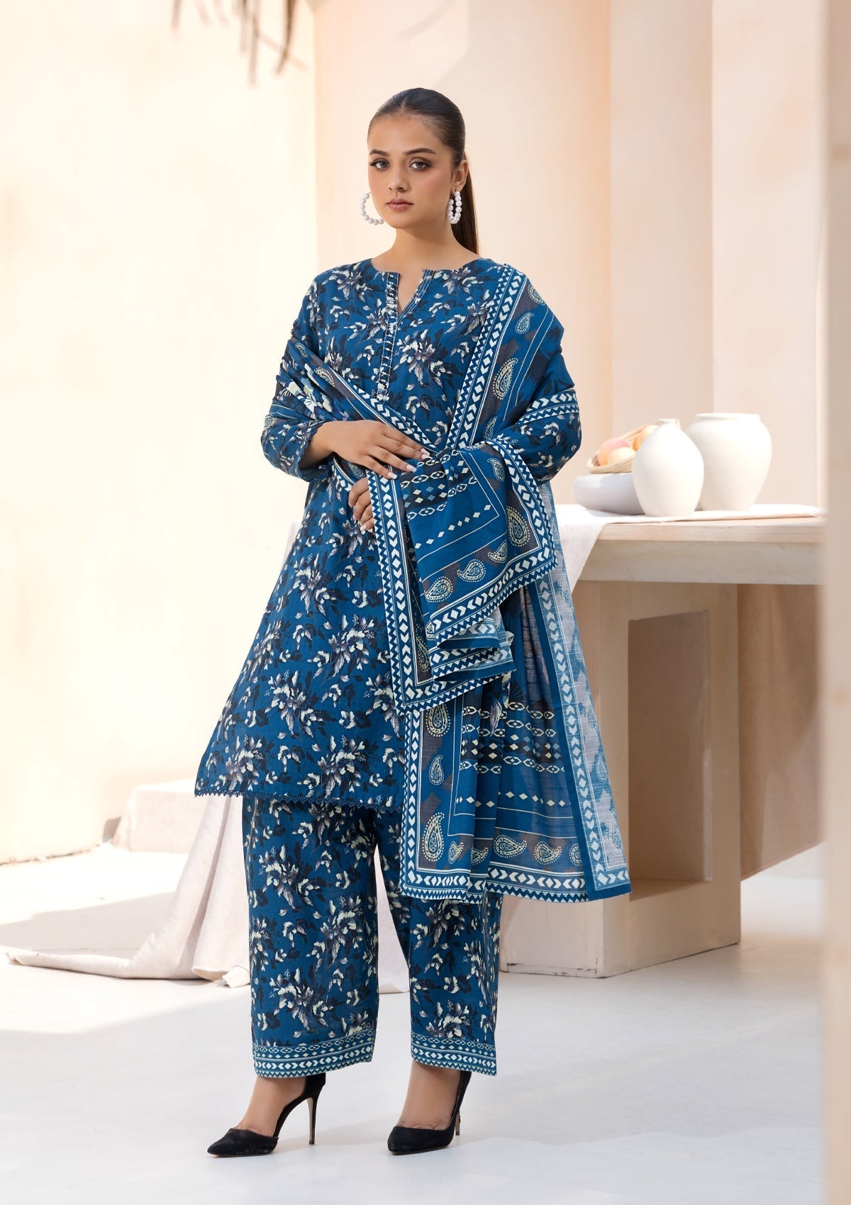 khaddar Kurta Set in Royal blue