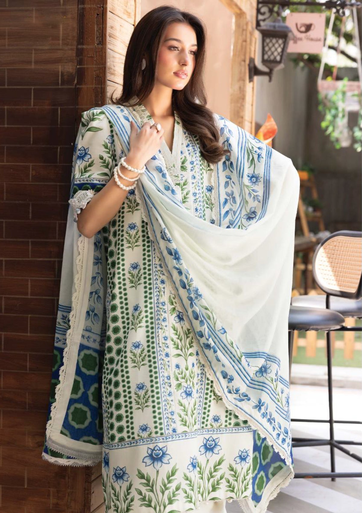 MBasics Elaheh Lawn – V4-08