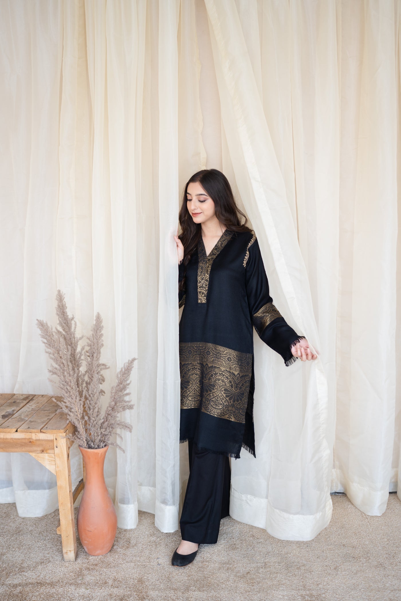 pashmina Kurti in Black