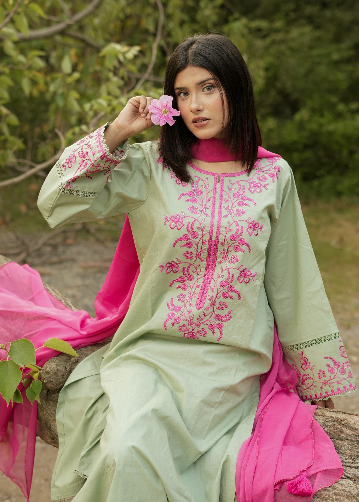 lawn cotton Kurta Set in Pistachio green