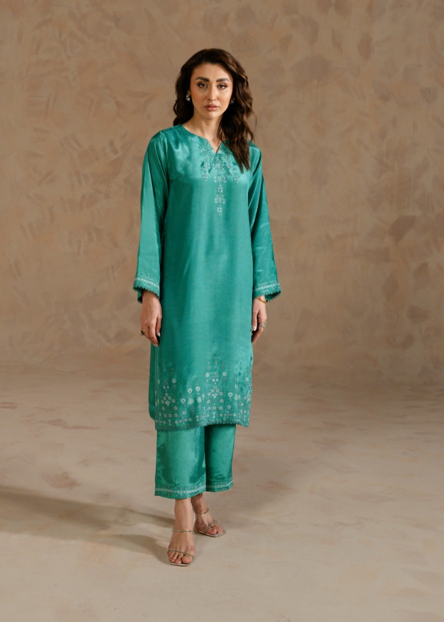 crepe silk Kurta Set in Teal