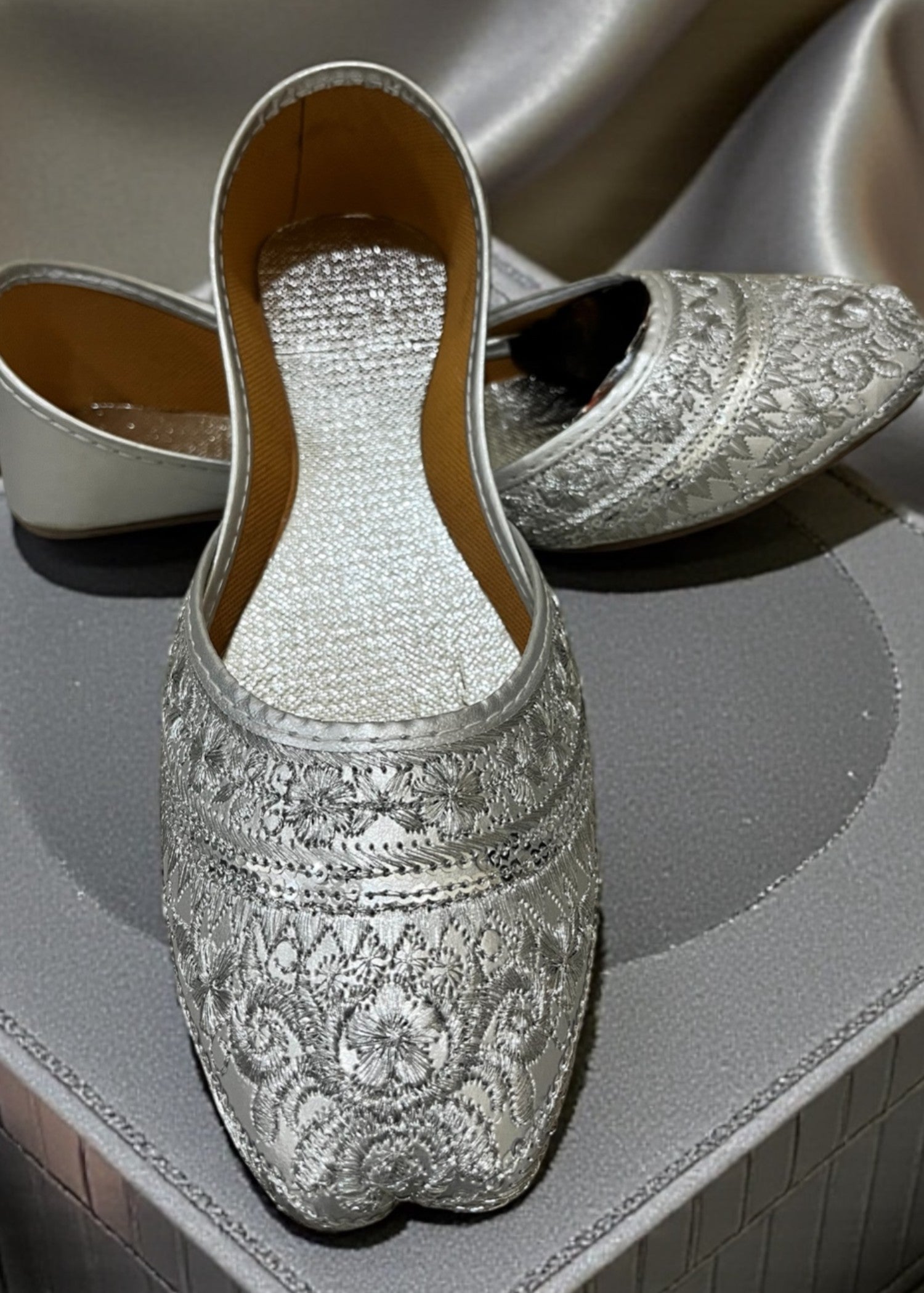 Khussa in Silver by - High Quality Women Khussa DZU3667