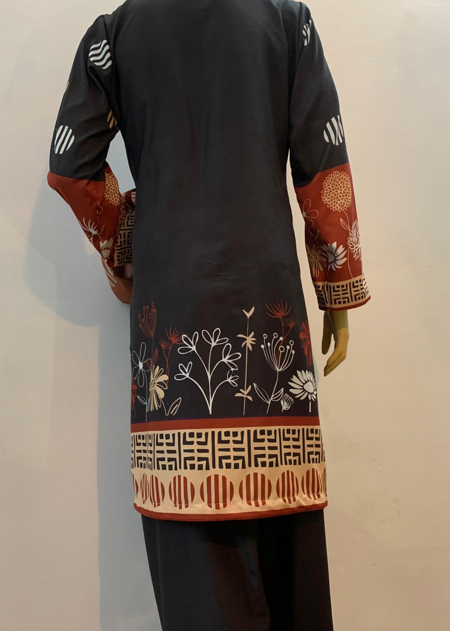 silk finish lawn Unstitched in Black, brown