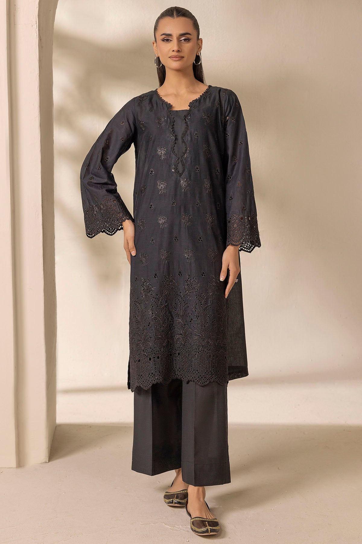 cambric Kurti in Black