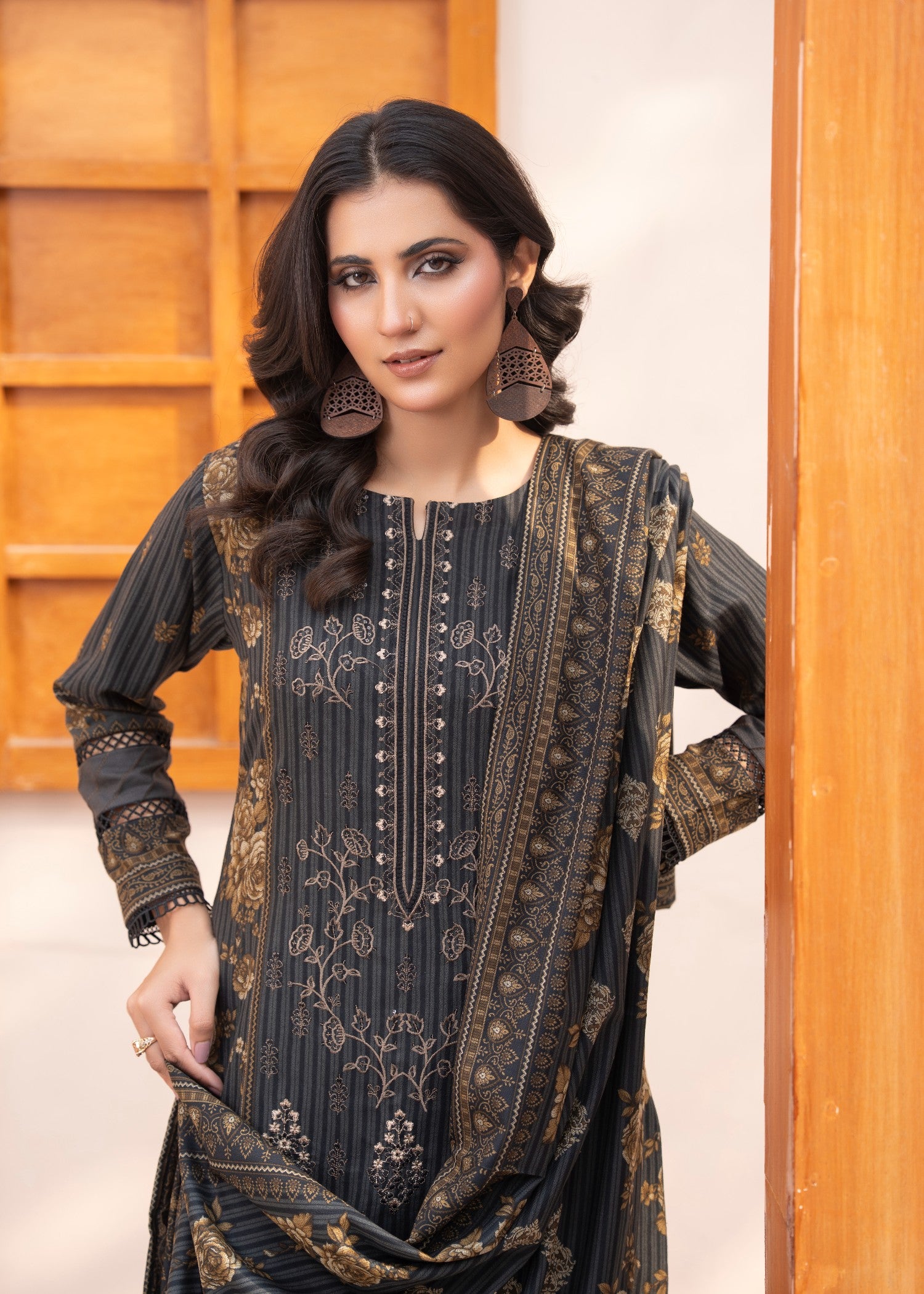 dhanak Kurta Set in Dark grey
