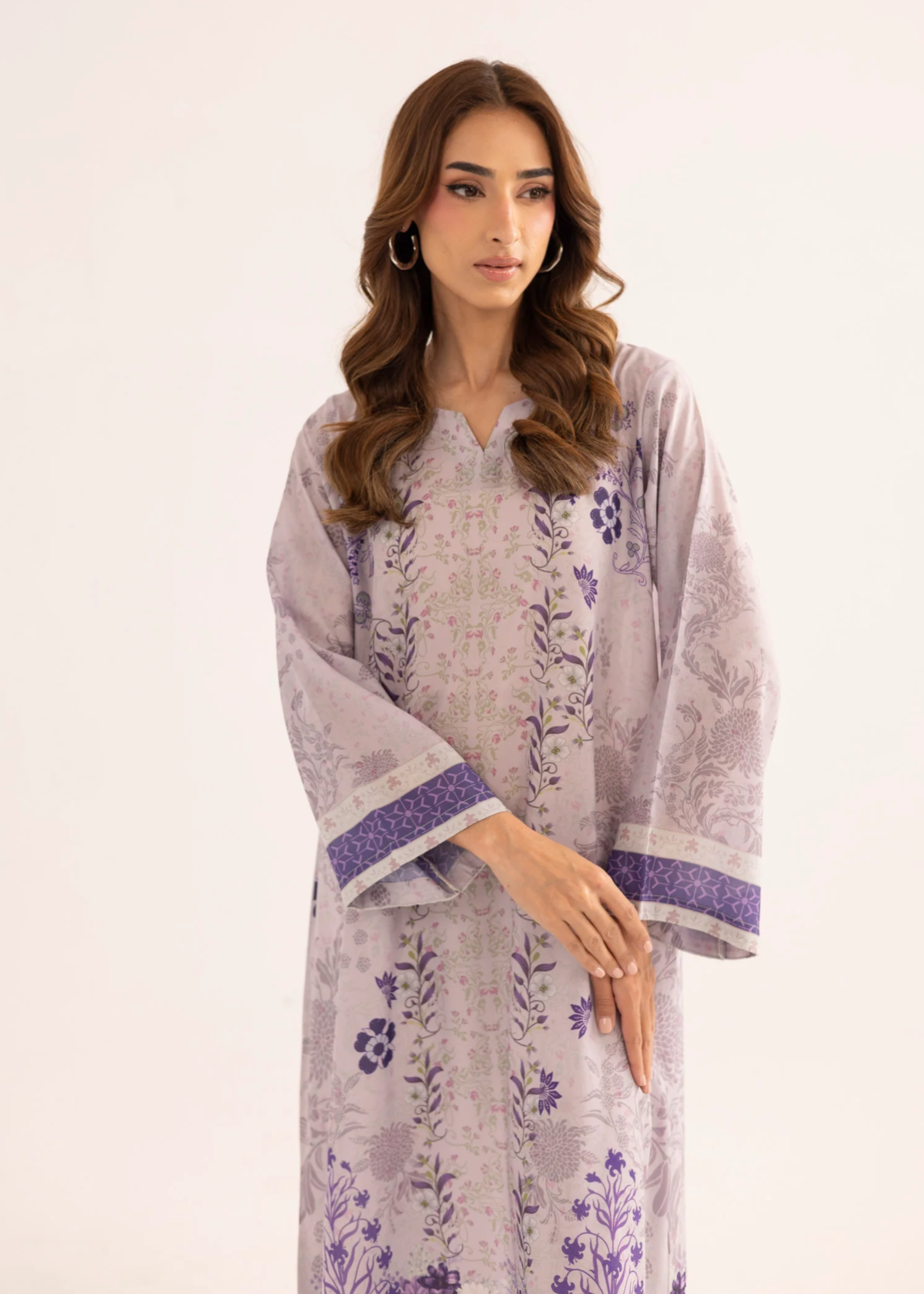 silk finish lawn Kaftan in Lavender grey