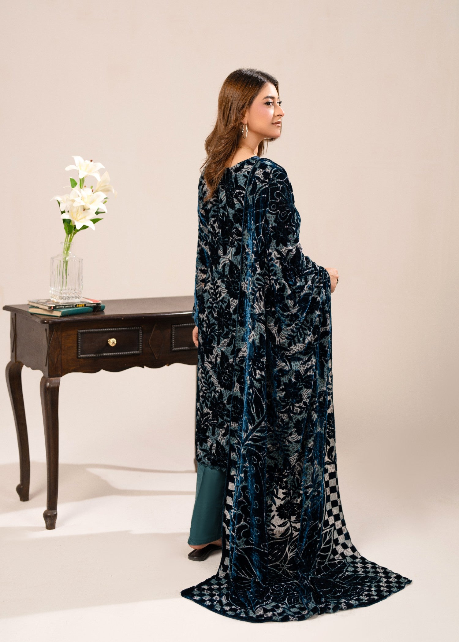 velvet Kurta Set in Pine green