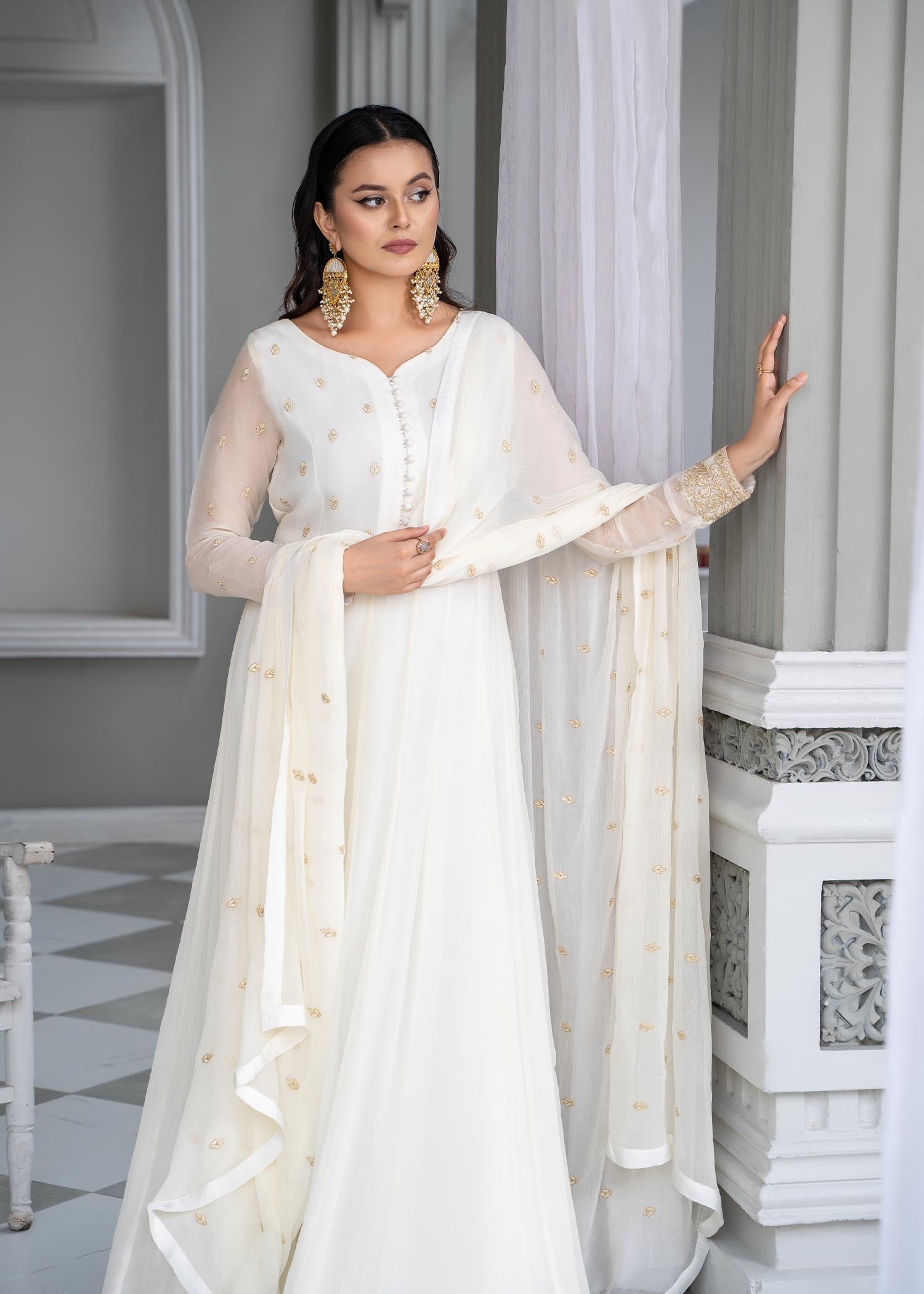 chiffon Pishwas in White