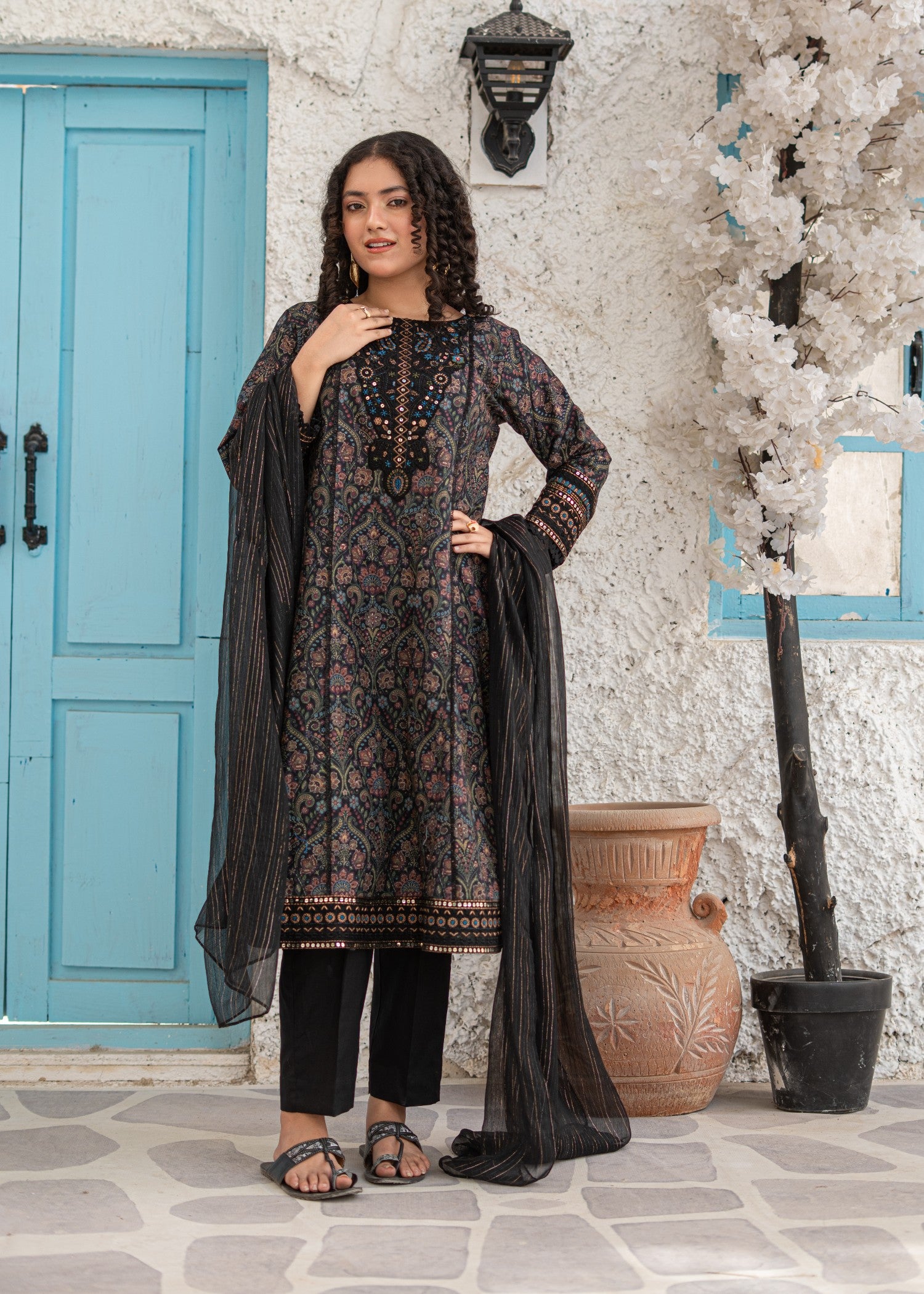lawn cotton Pishwas in Black
