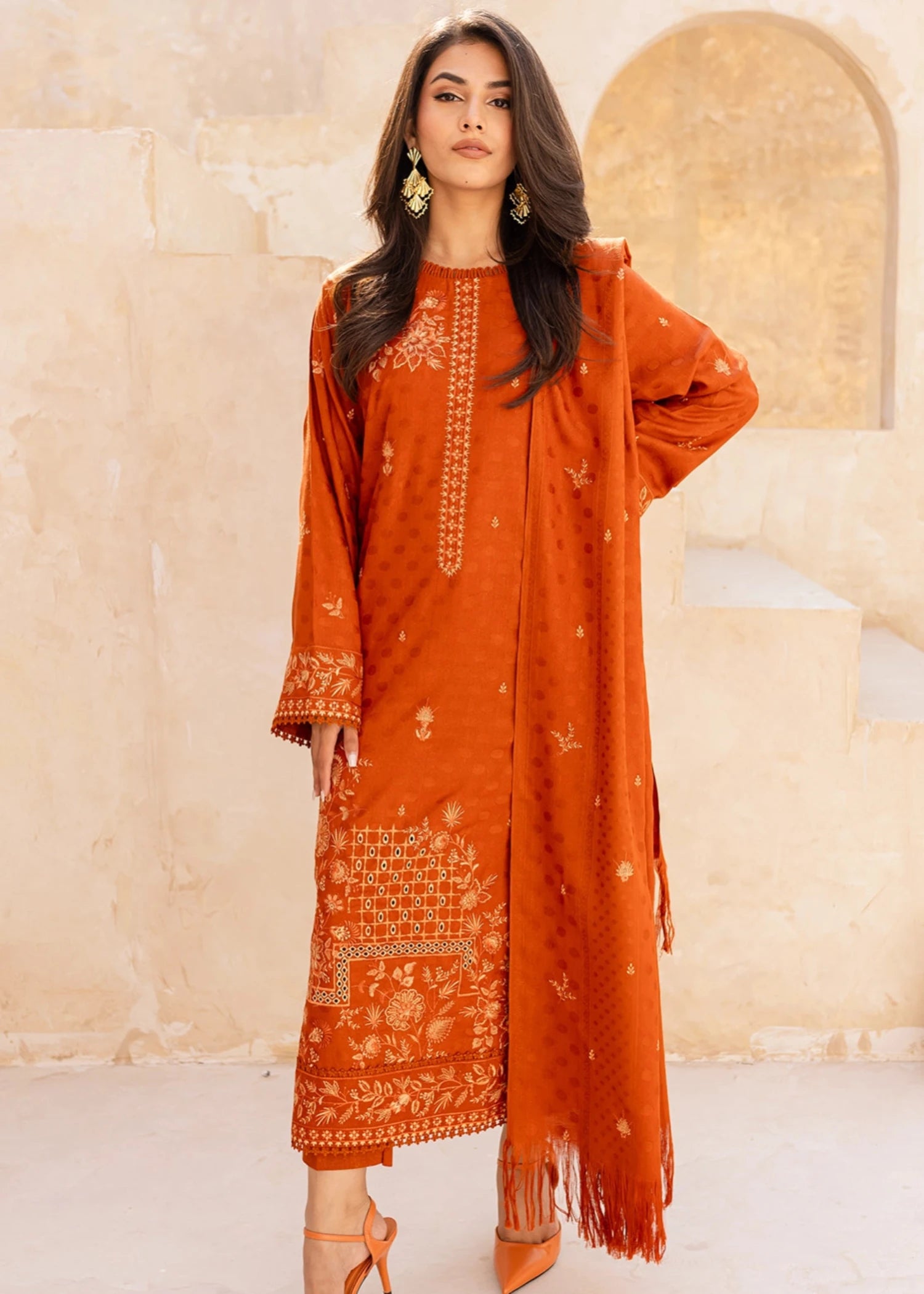 dhanak wool Unstitched in Orange