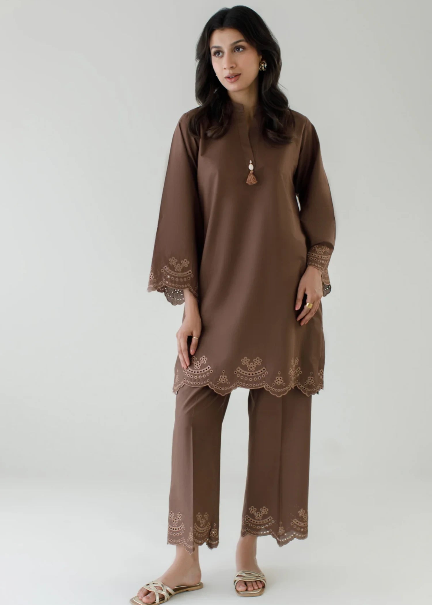 schiffli Kurta Set in Mocha brown