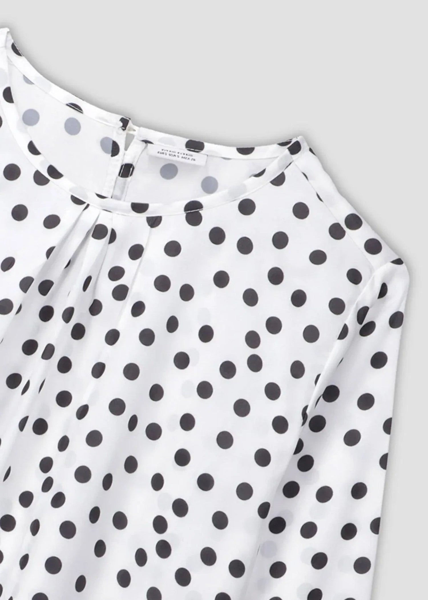 polyester Top in Black, white