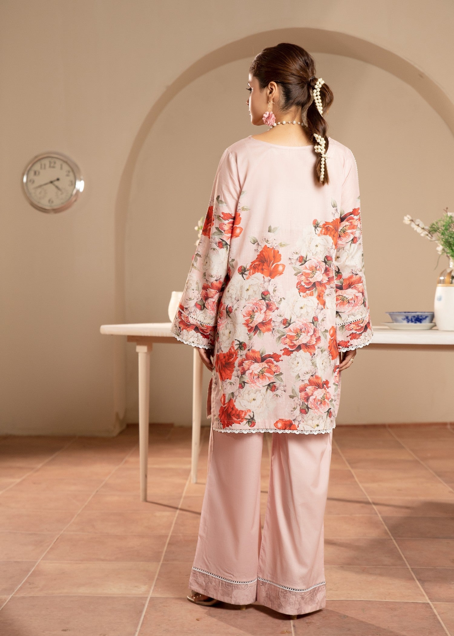 lawn Kurta Set in Tea rose pink