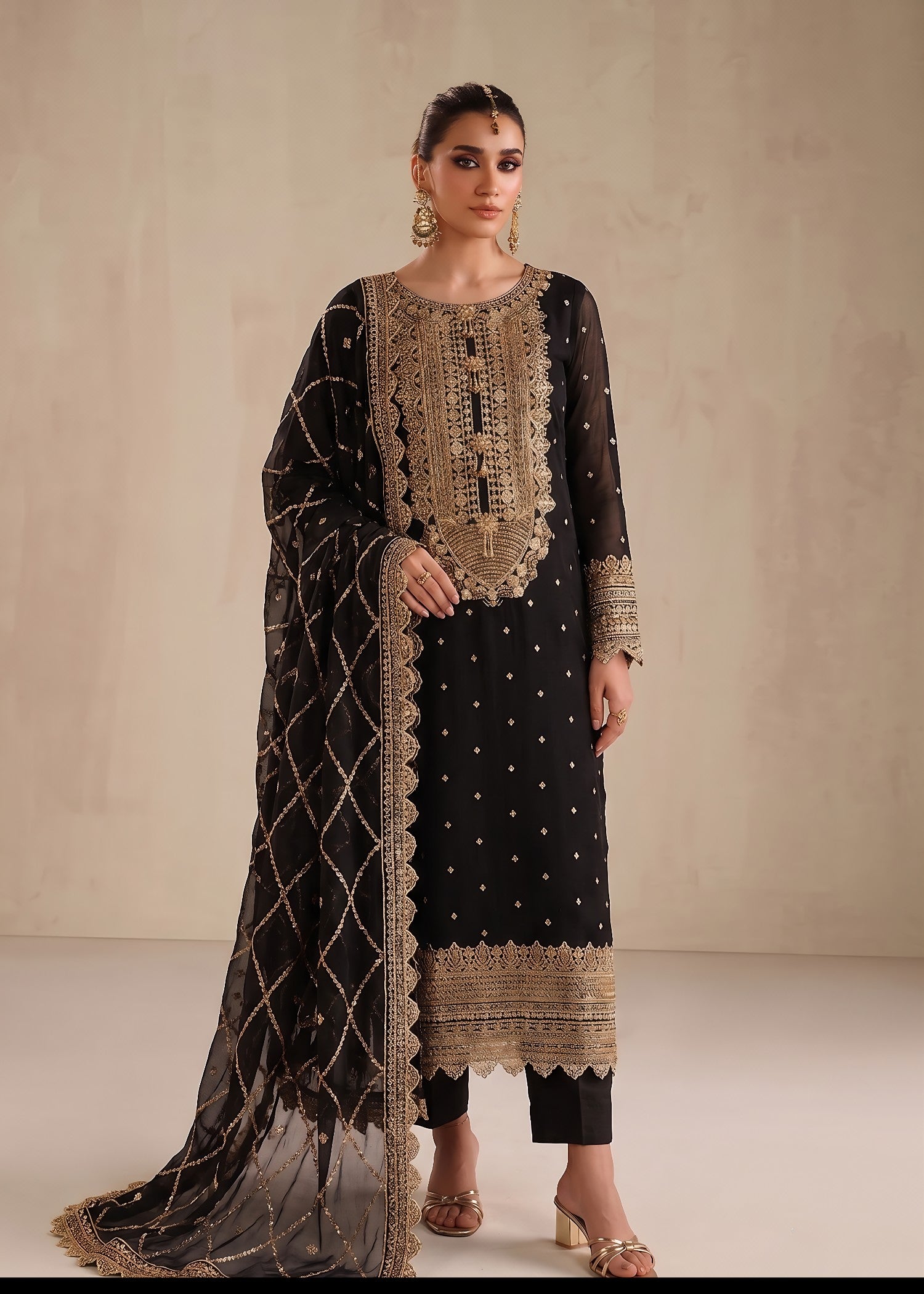 bemberg crinkle chiffon Kurta Set in Black