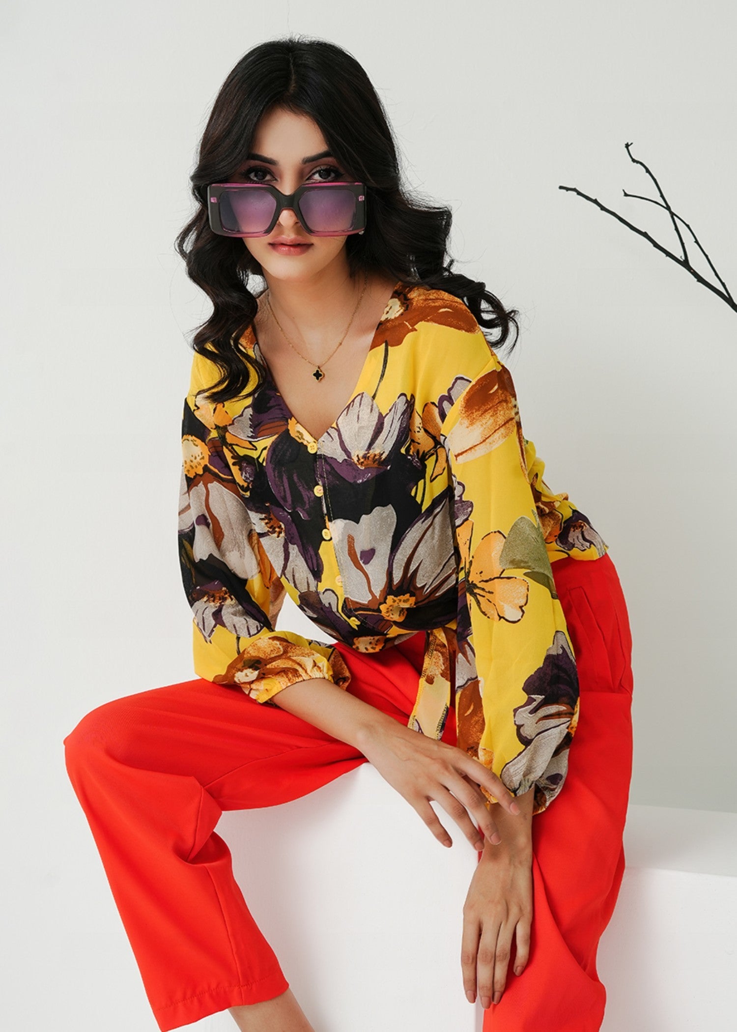textured wash & wear Top in Yellow