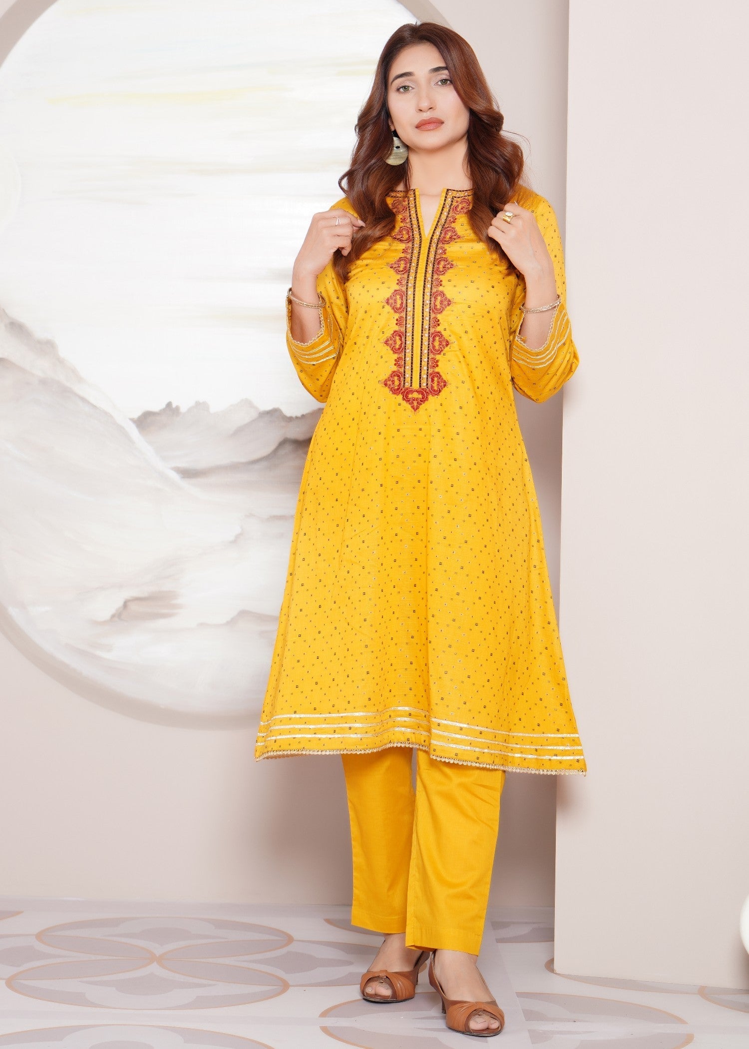 jacquard Pishwas in Yellow
