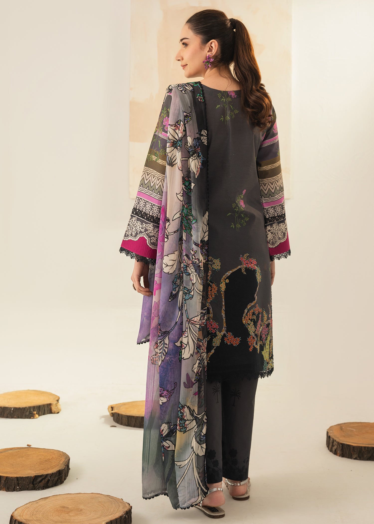 lawn Kurta Set in Graphite
