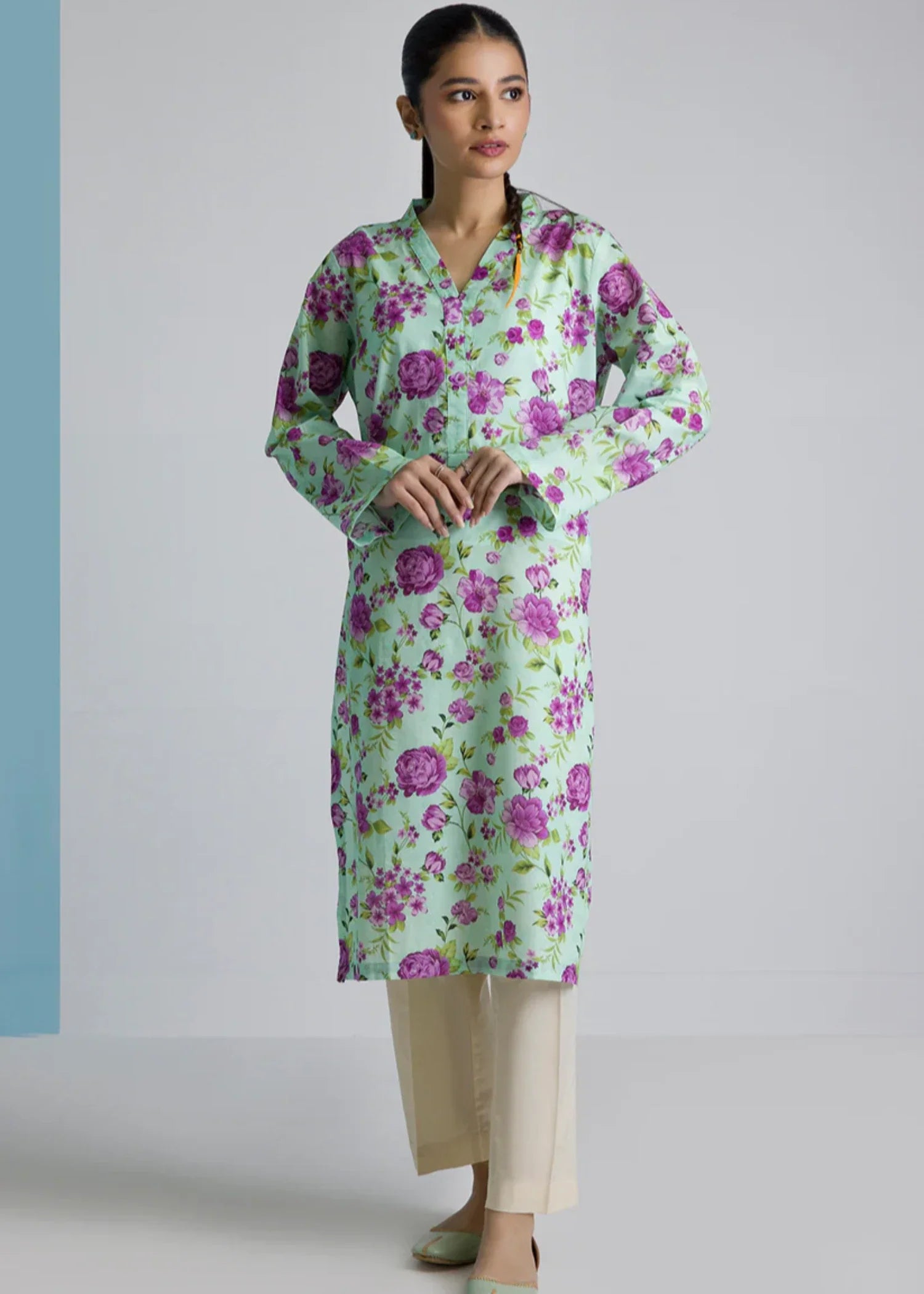 cambric Kurti in Pastel green