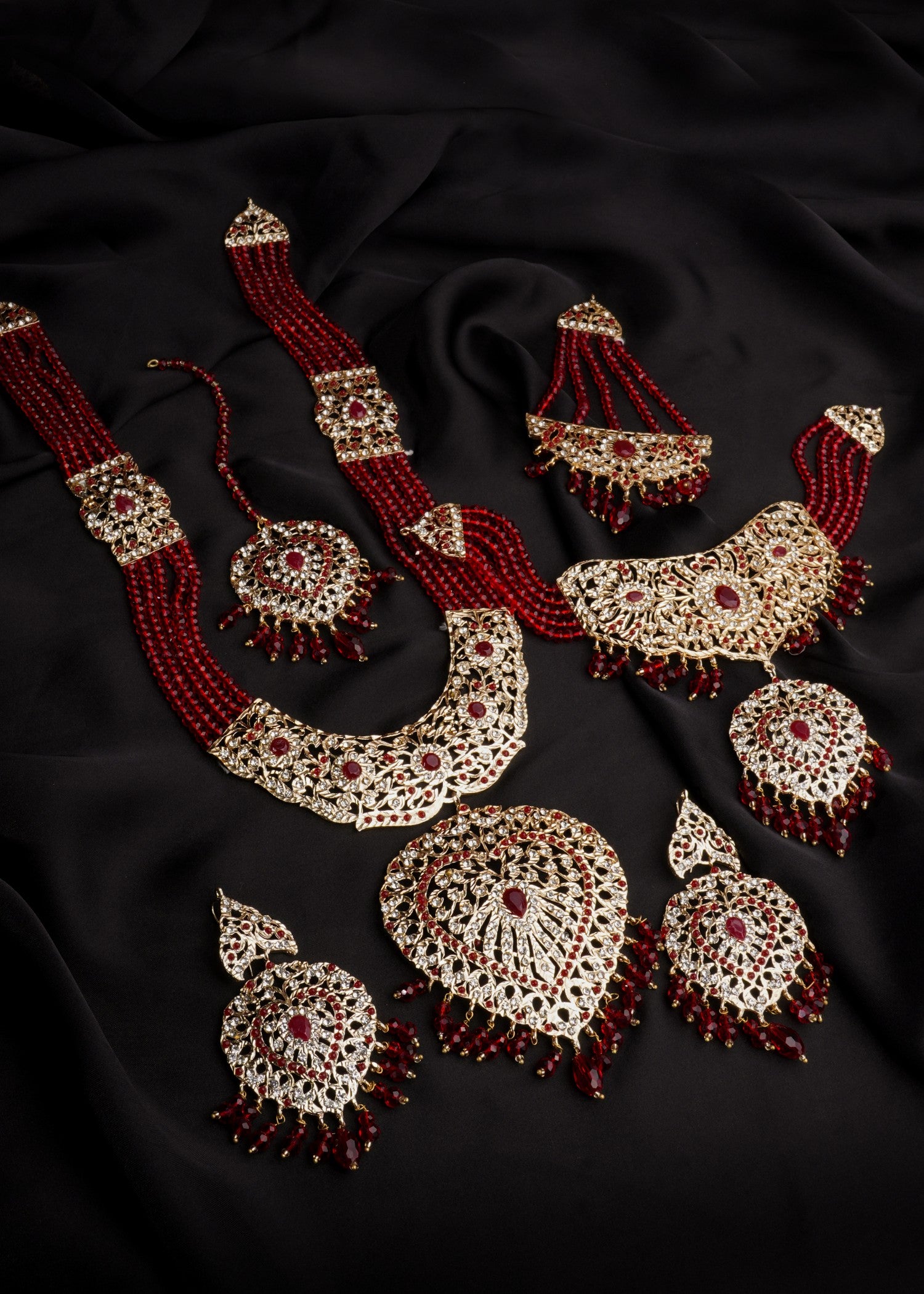 Jewelry Set in Maroon Color by - Trendy Women Jewelry Set BTK4828