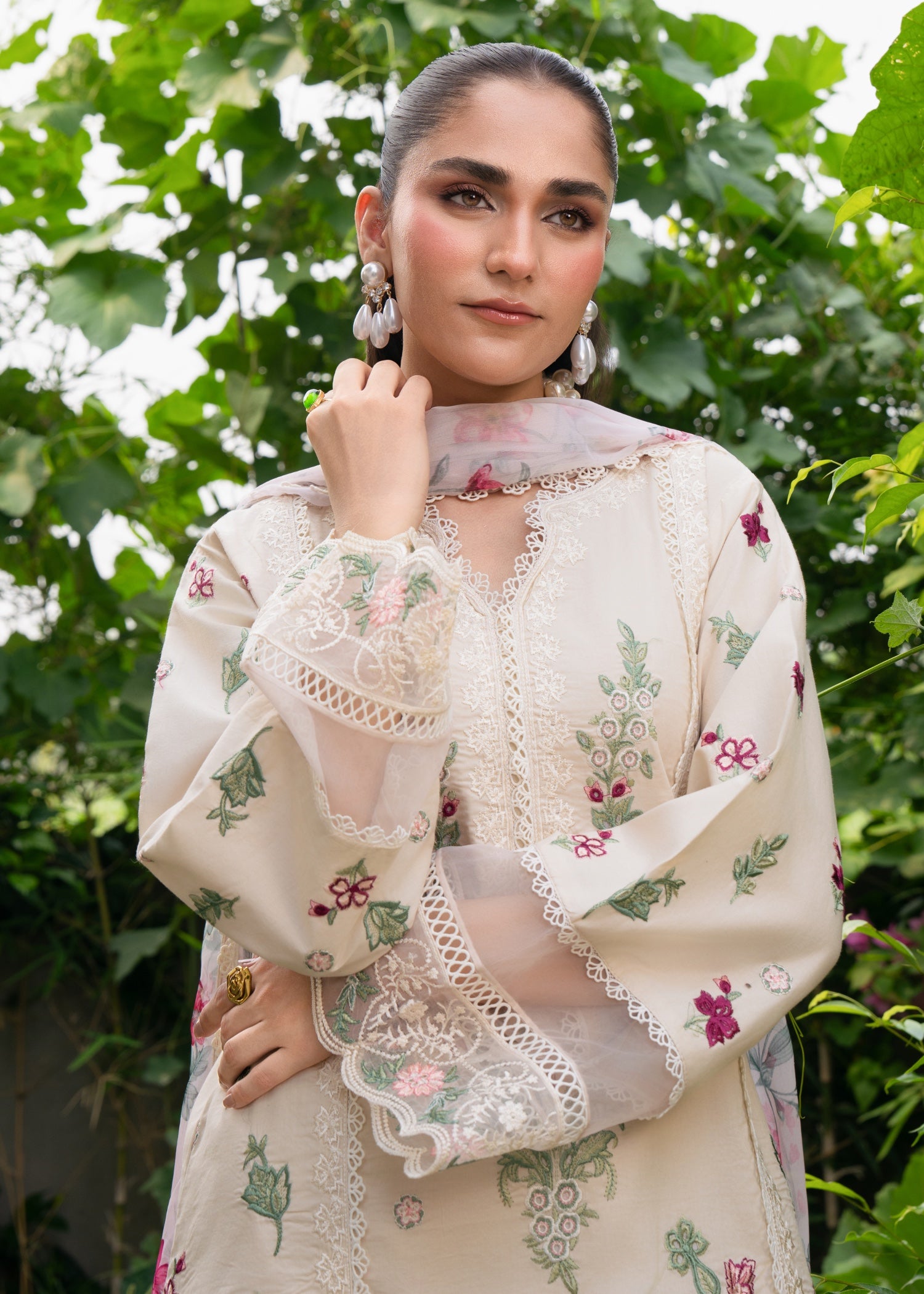 lawn Kurta Set in Antique white