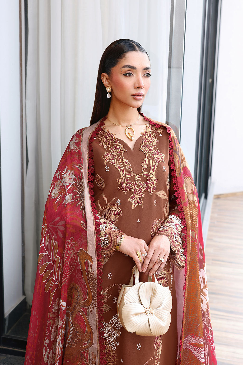 Andaaz Luxury Lawn – Z-1401