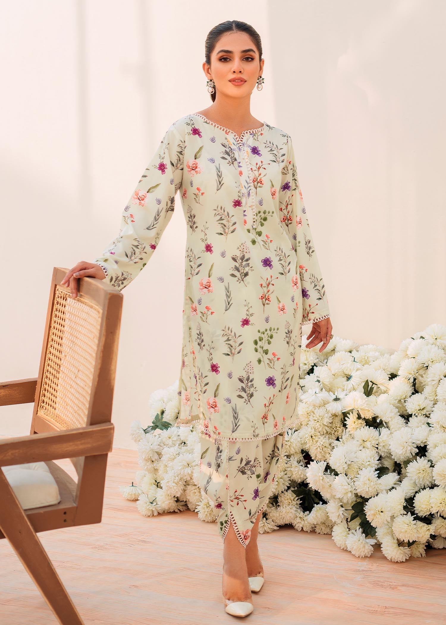 crepe Kurta Set in Pastel green