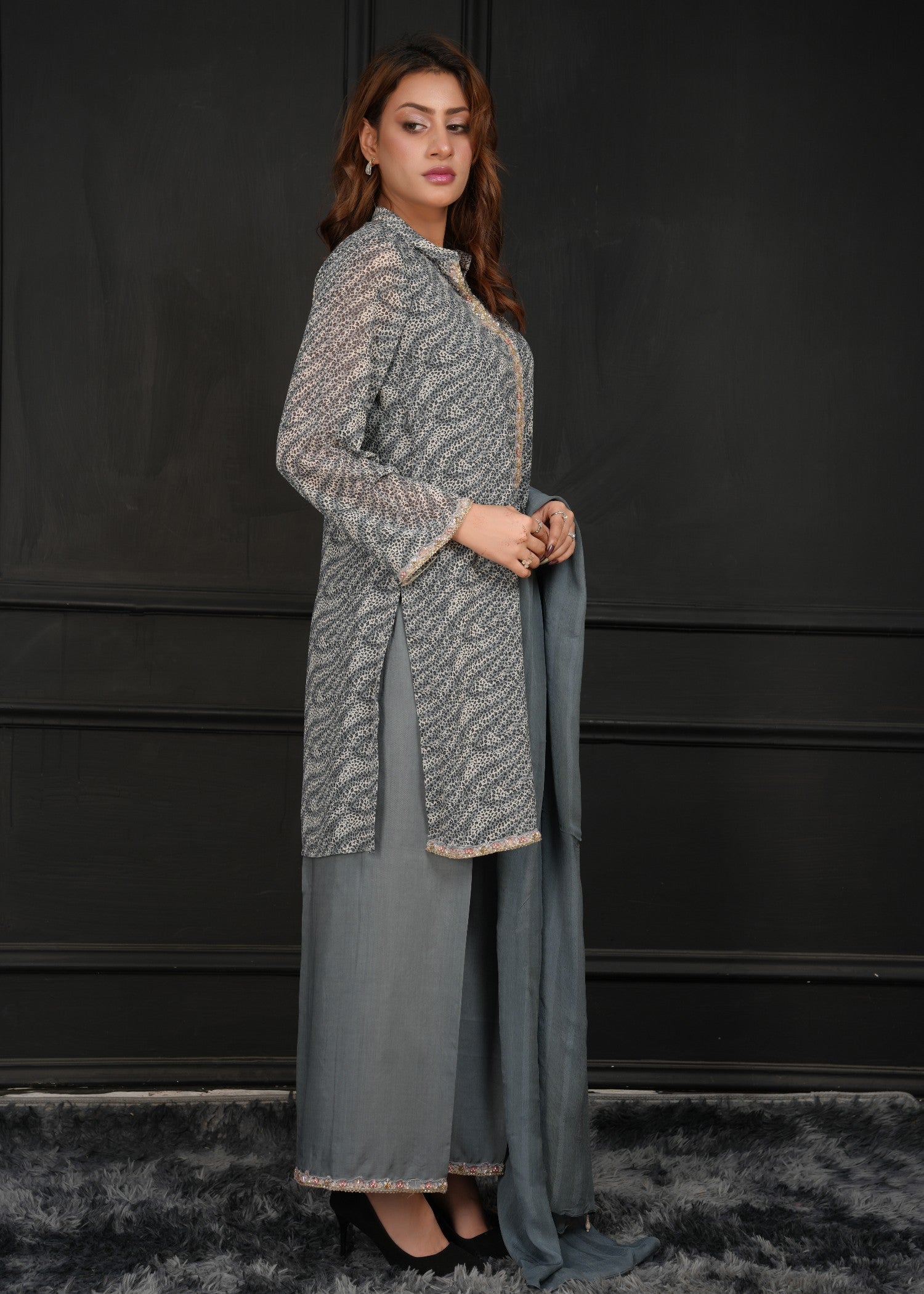 georgette Kurta Set in Grey, graphite