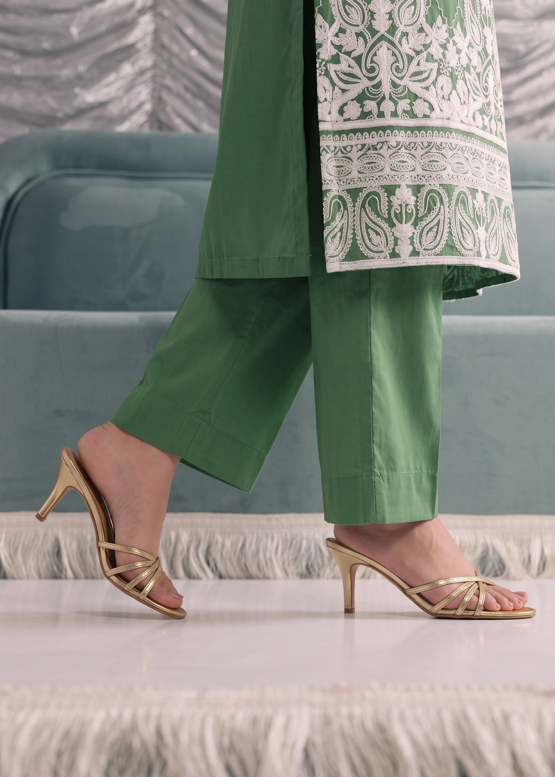 linen Kurta Set in Kelly green