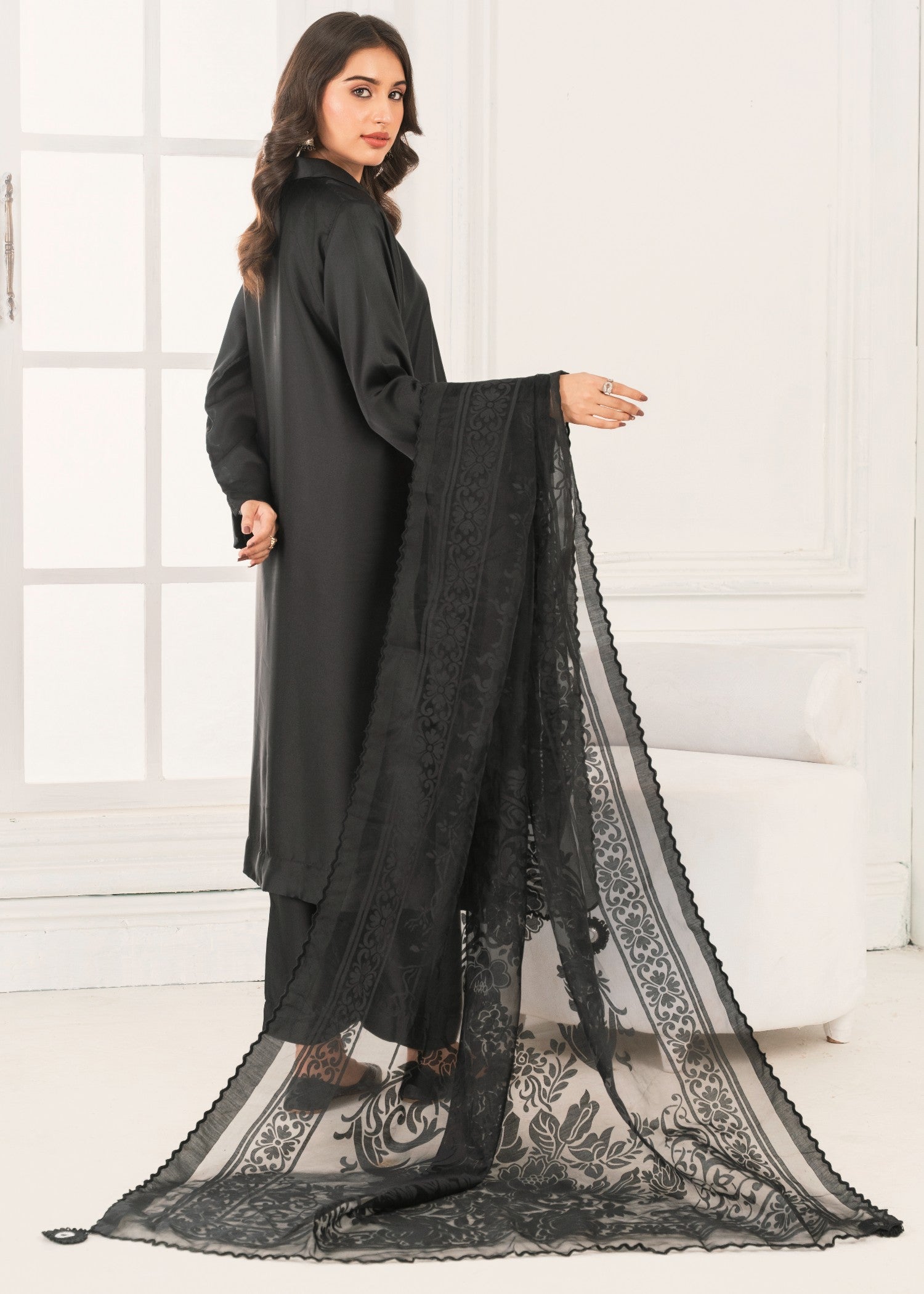 charmuse/shamooz Short Frock in Black