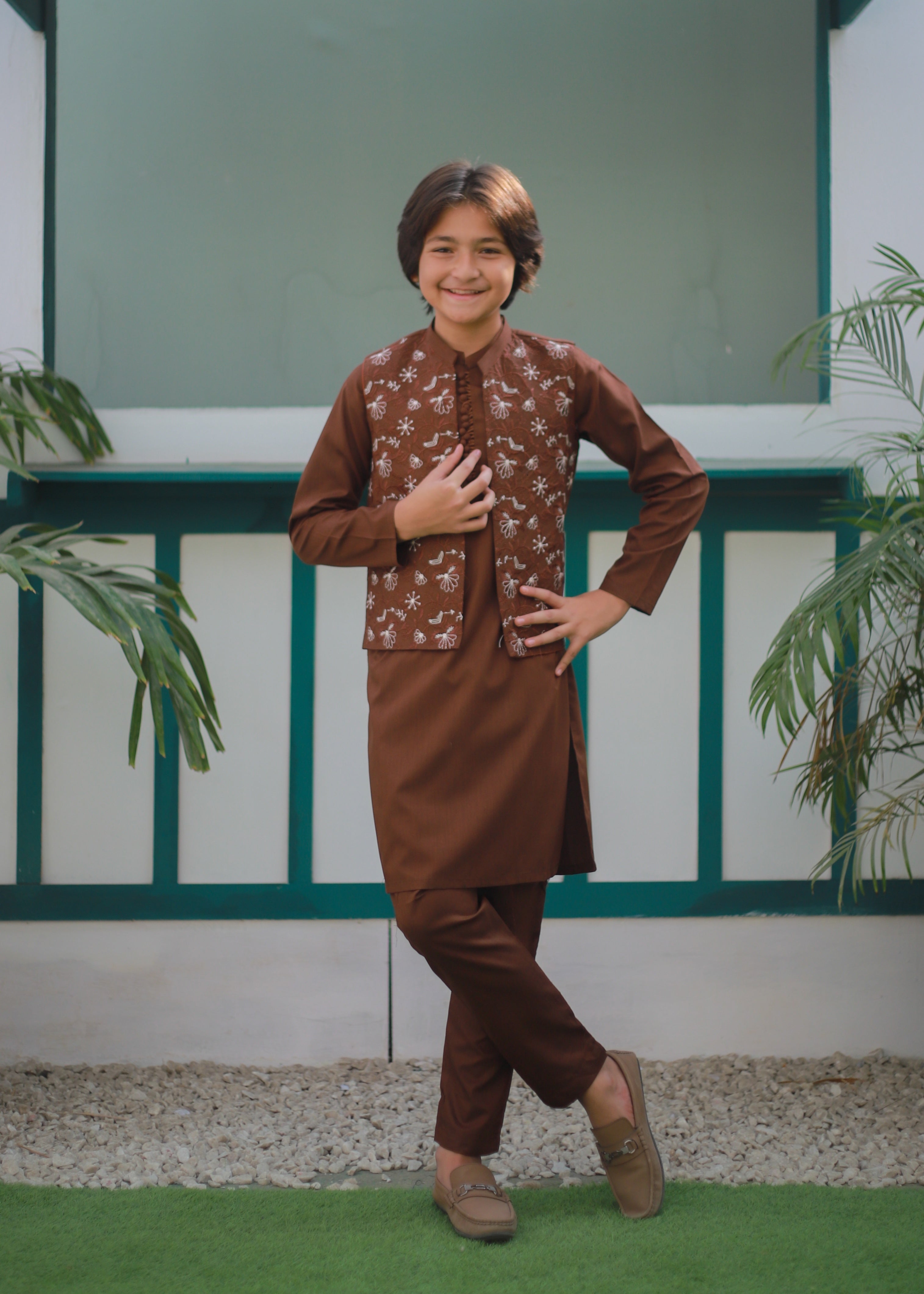 blended satin Waistcoat in Hazelwood brown