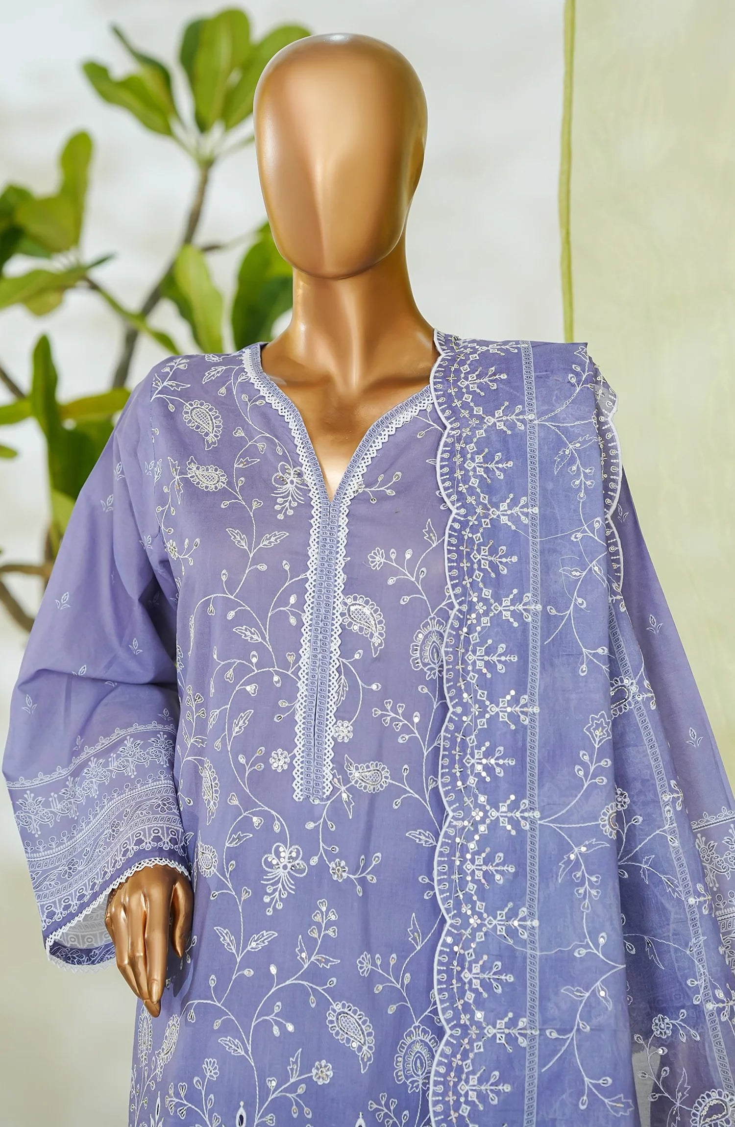 RTW White & White Embroidered Lawn – 18