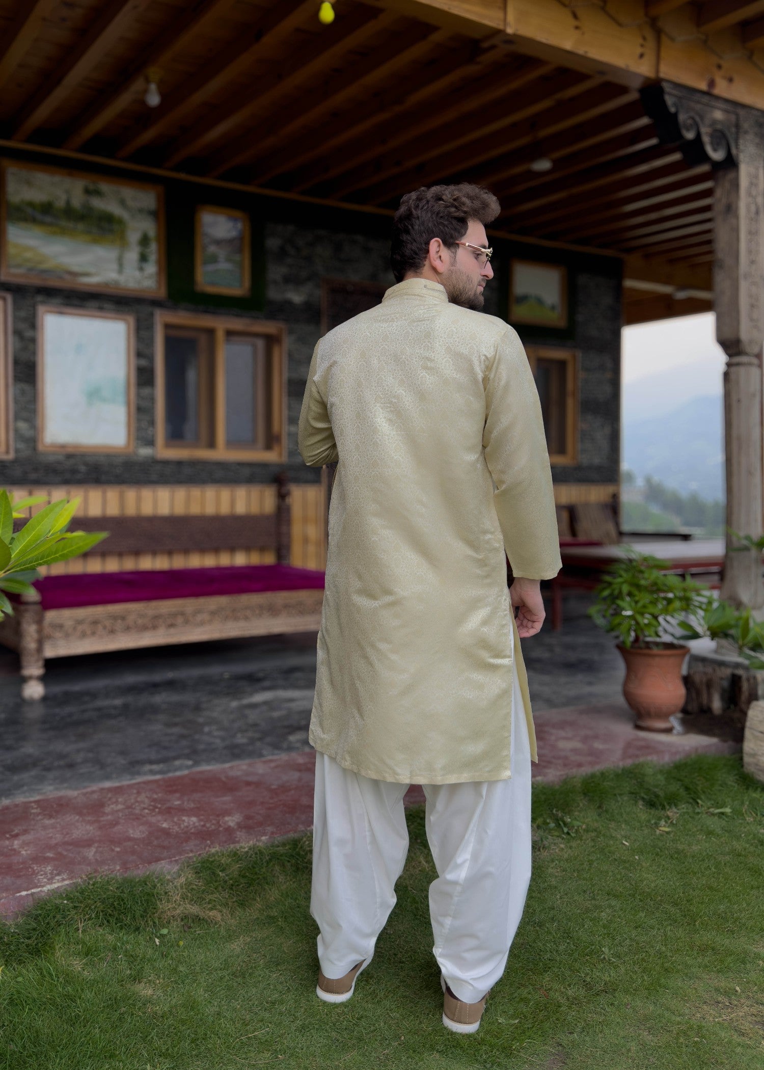traditional jamawar Kurta in Cream