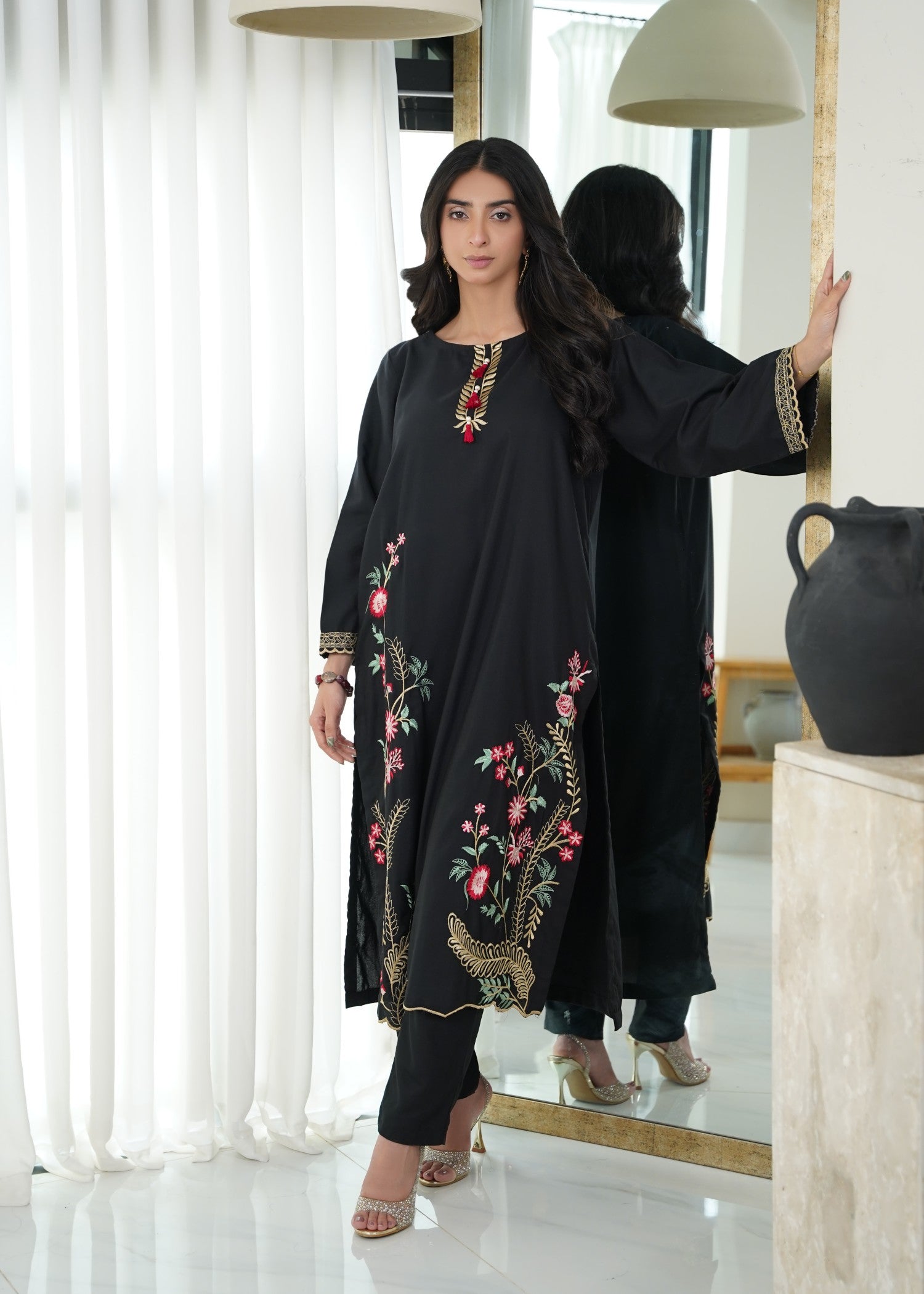 blended cambric Kurta Set in Black