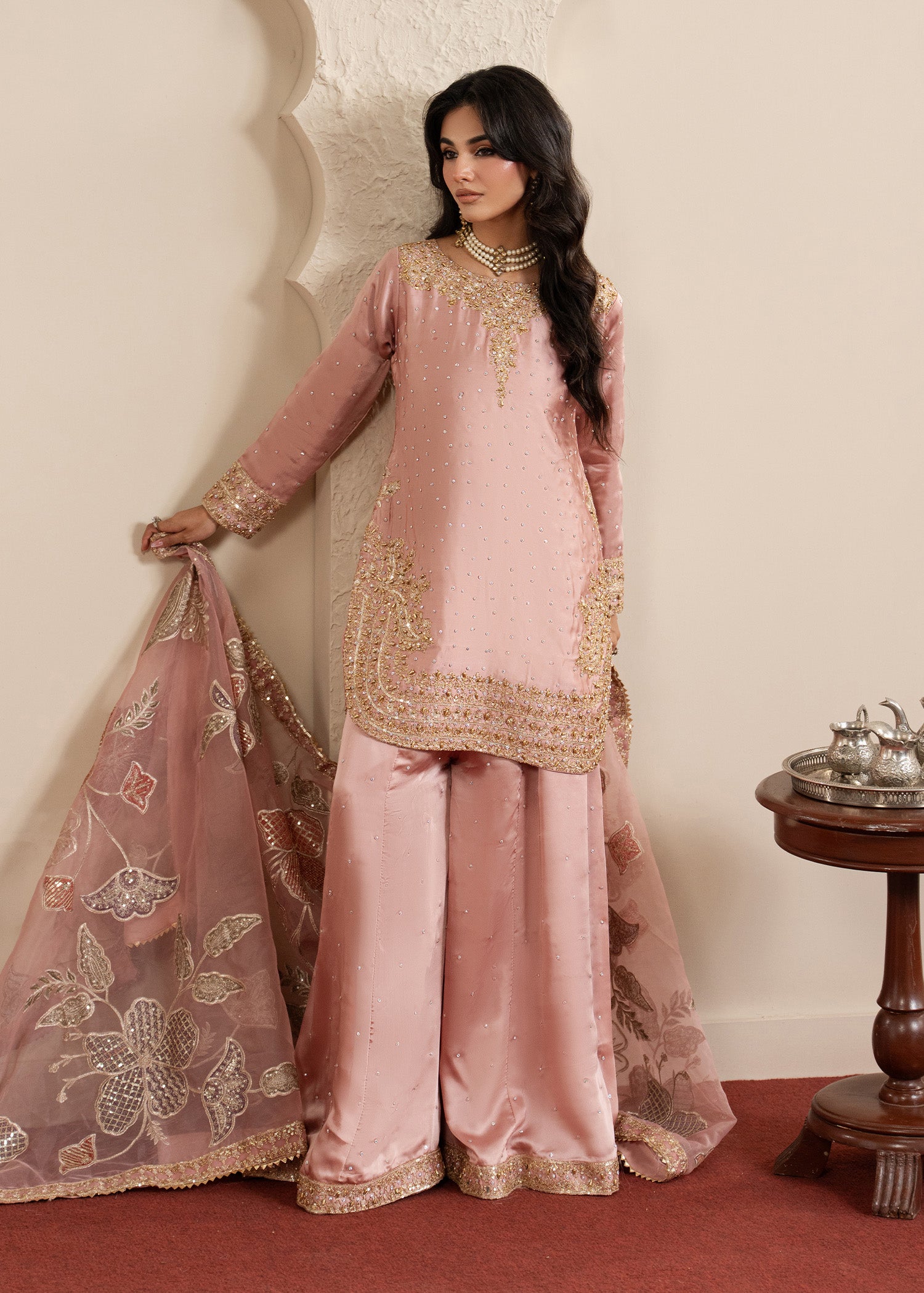 charmuse/shamooz Kurta Set in Pink