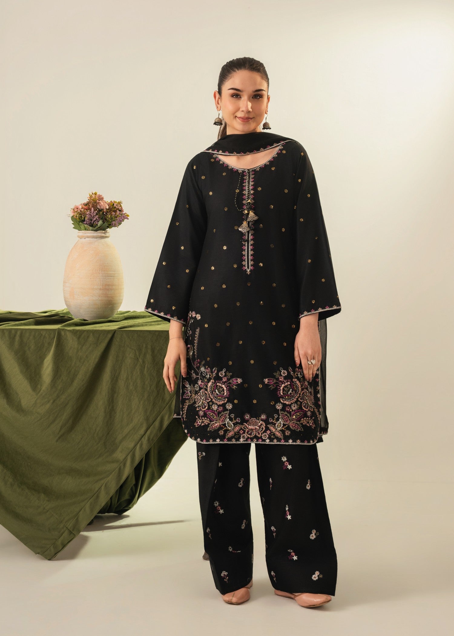 lawn Kurta Set in Black