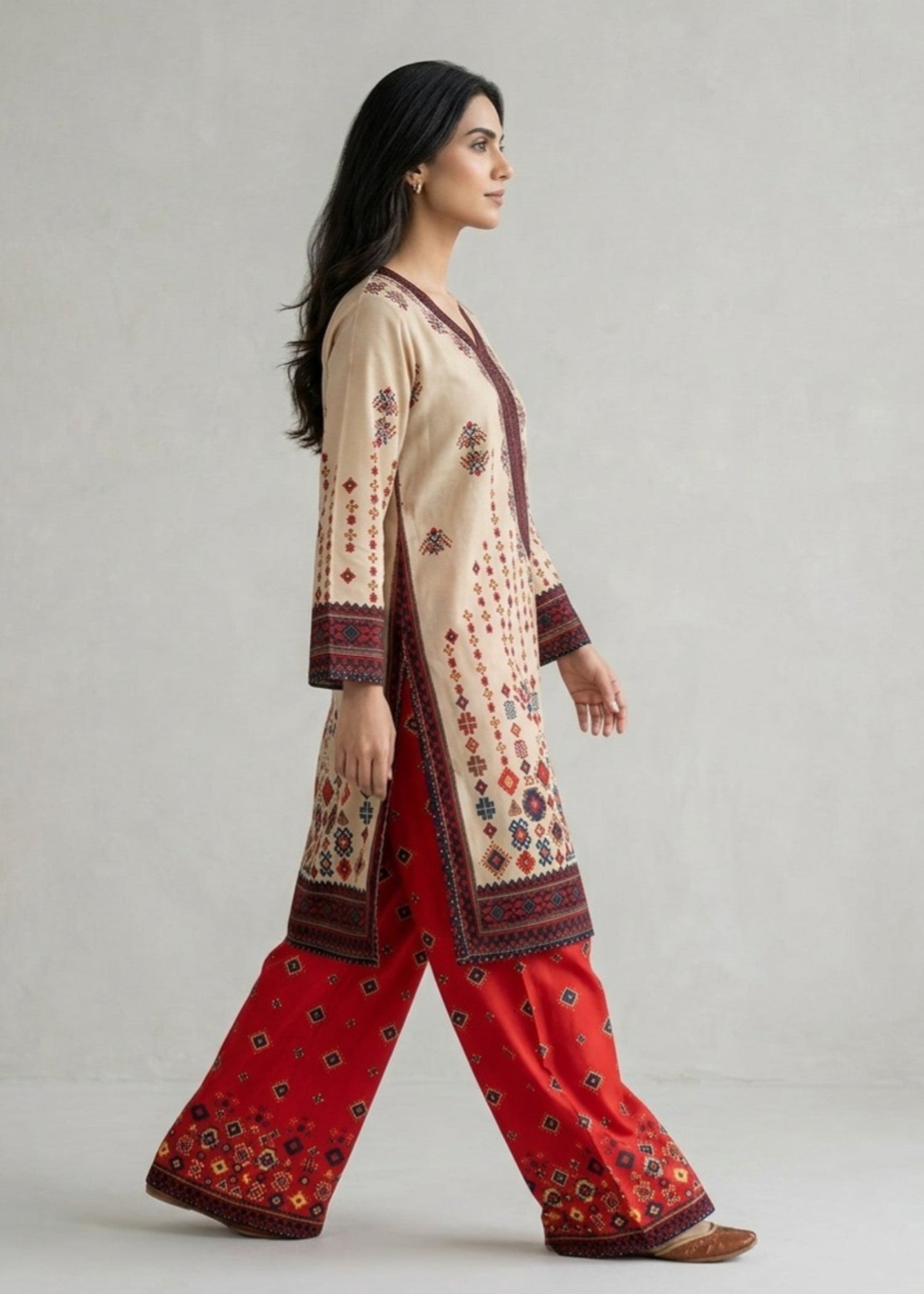 silk crepe Kurta Set in Beige