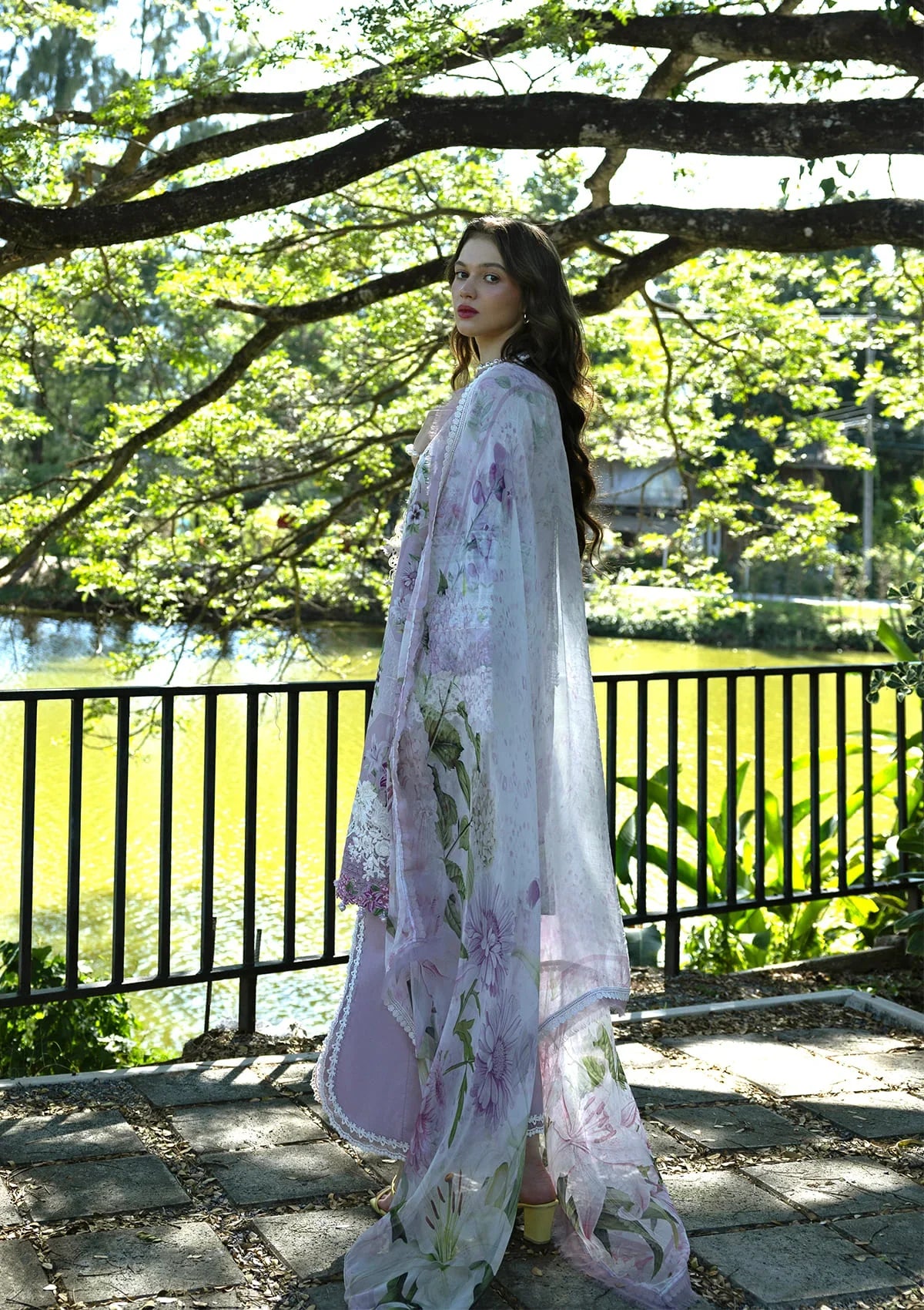 Signature Embroidered Lawn Prints – ESA-8A JULIETTE