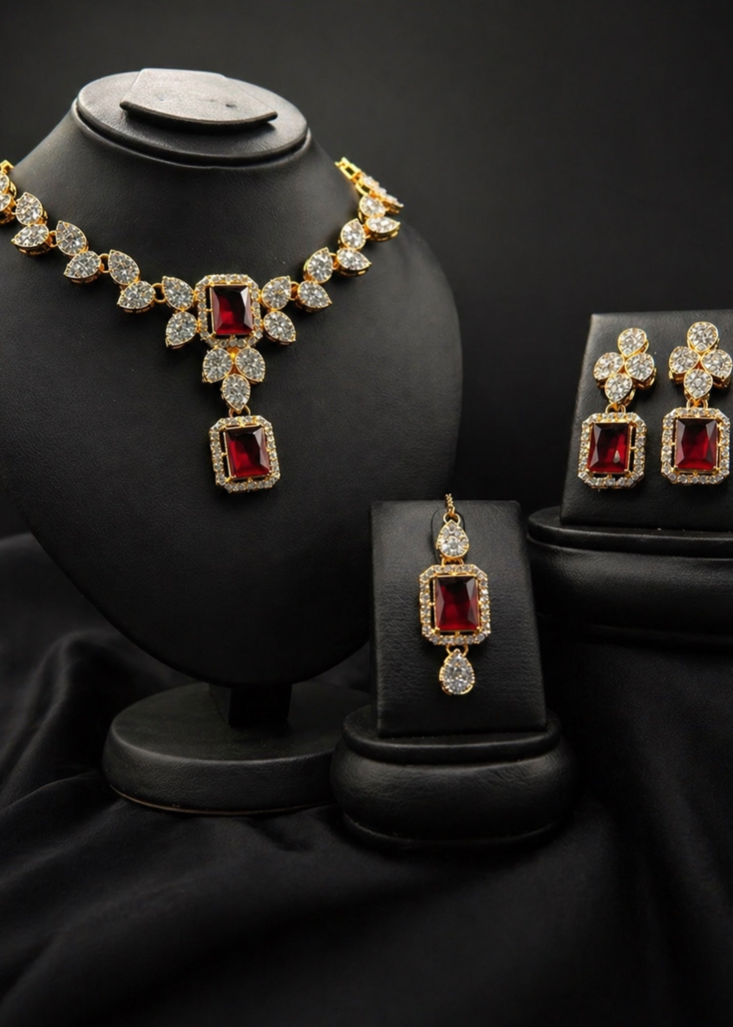 Jewelry Set in Venetian red Color by - Trendy Women Jewelry Set SQM7560