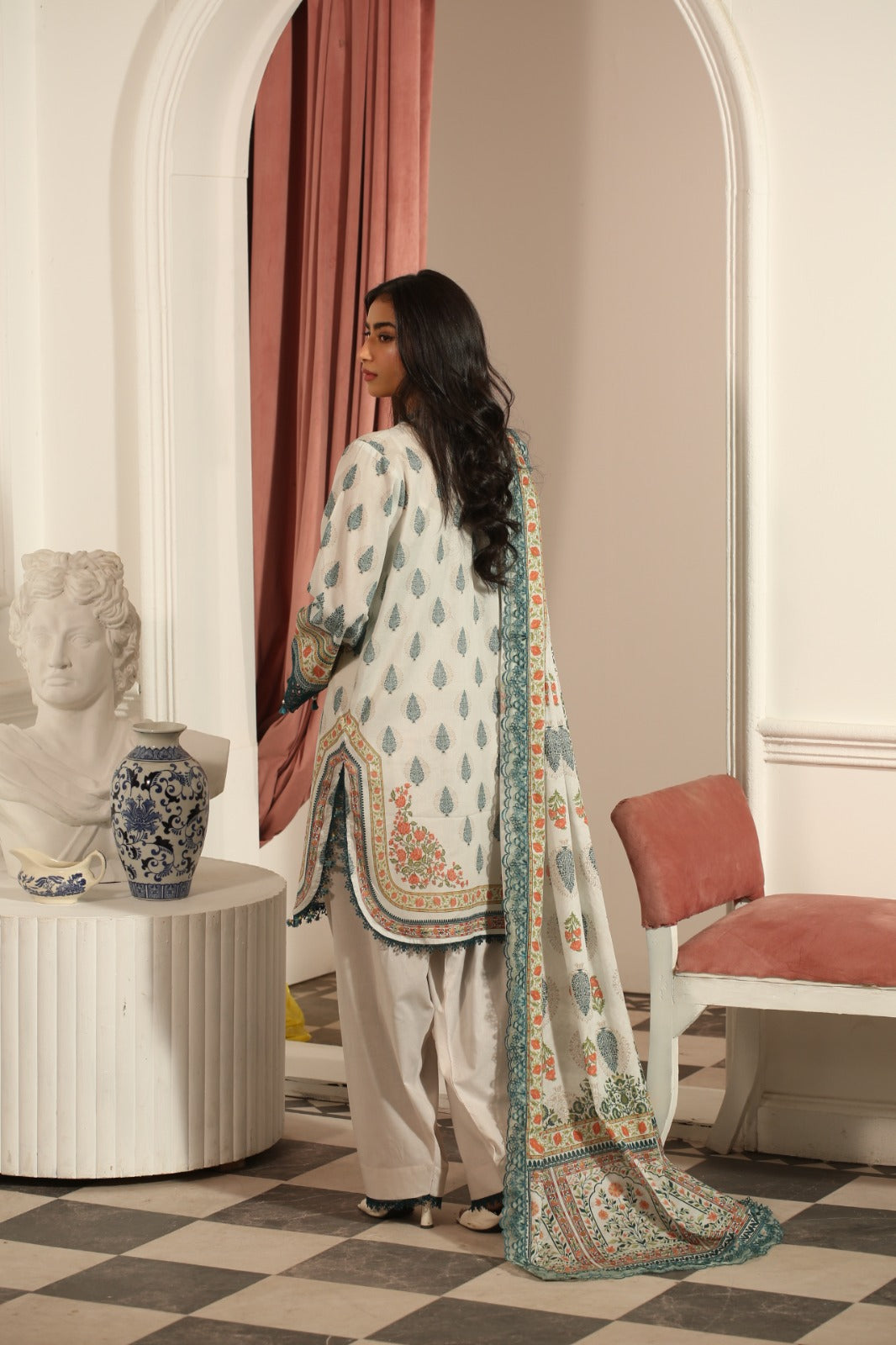 Summer Lawn – JASMIN