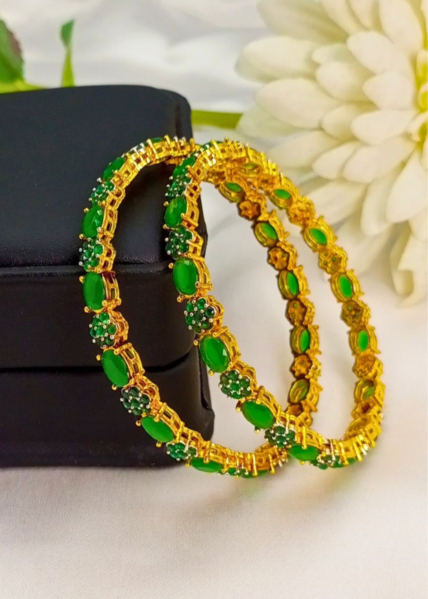 Bangles in Green Color by - Trendy Women Bangles IYD4201