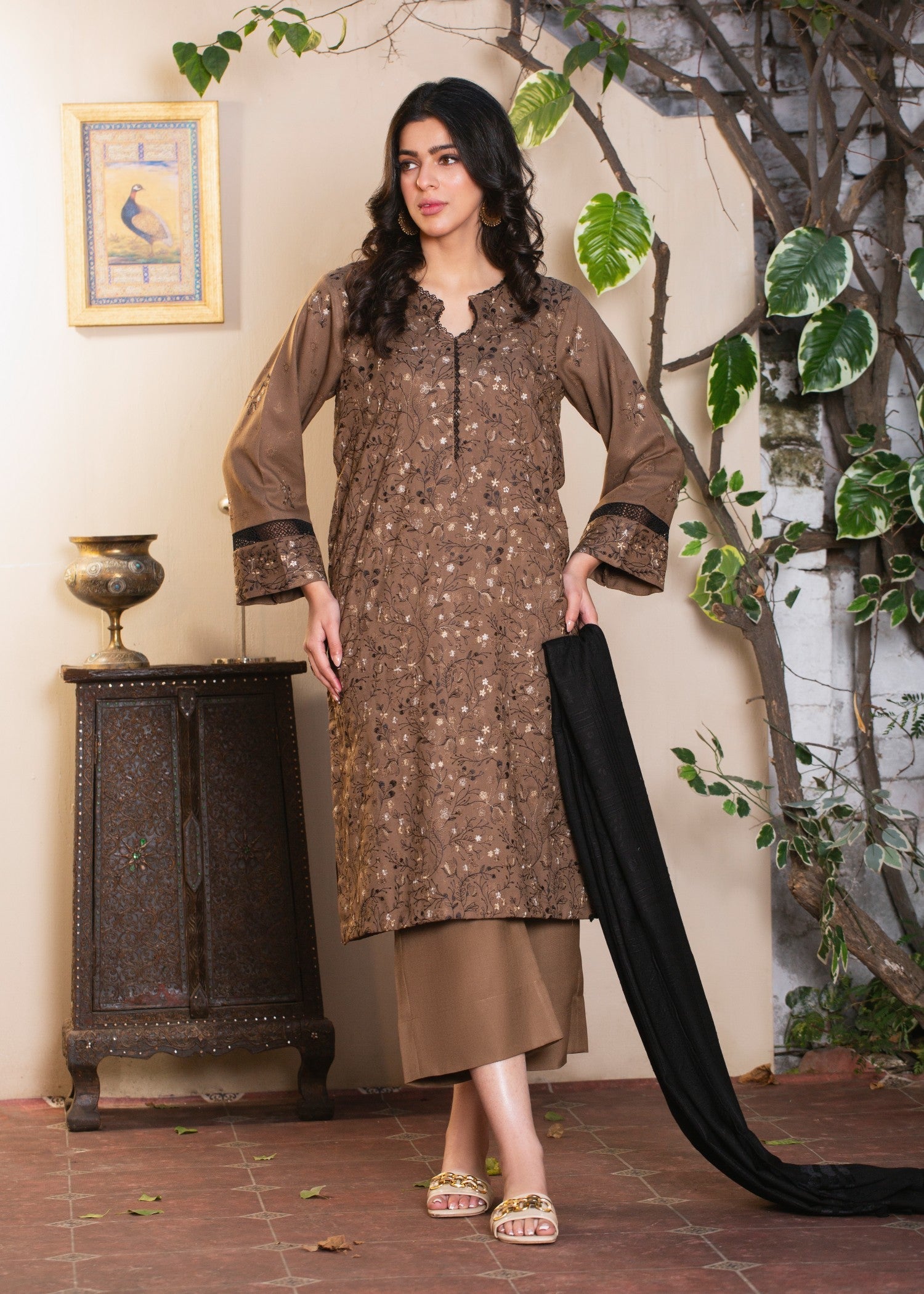 jacquard Unstitched in Mocha brown