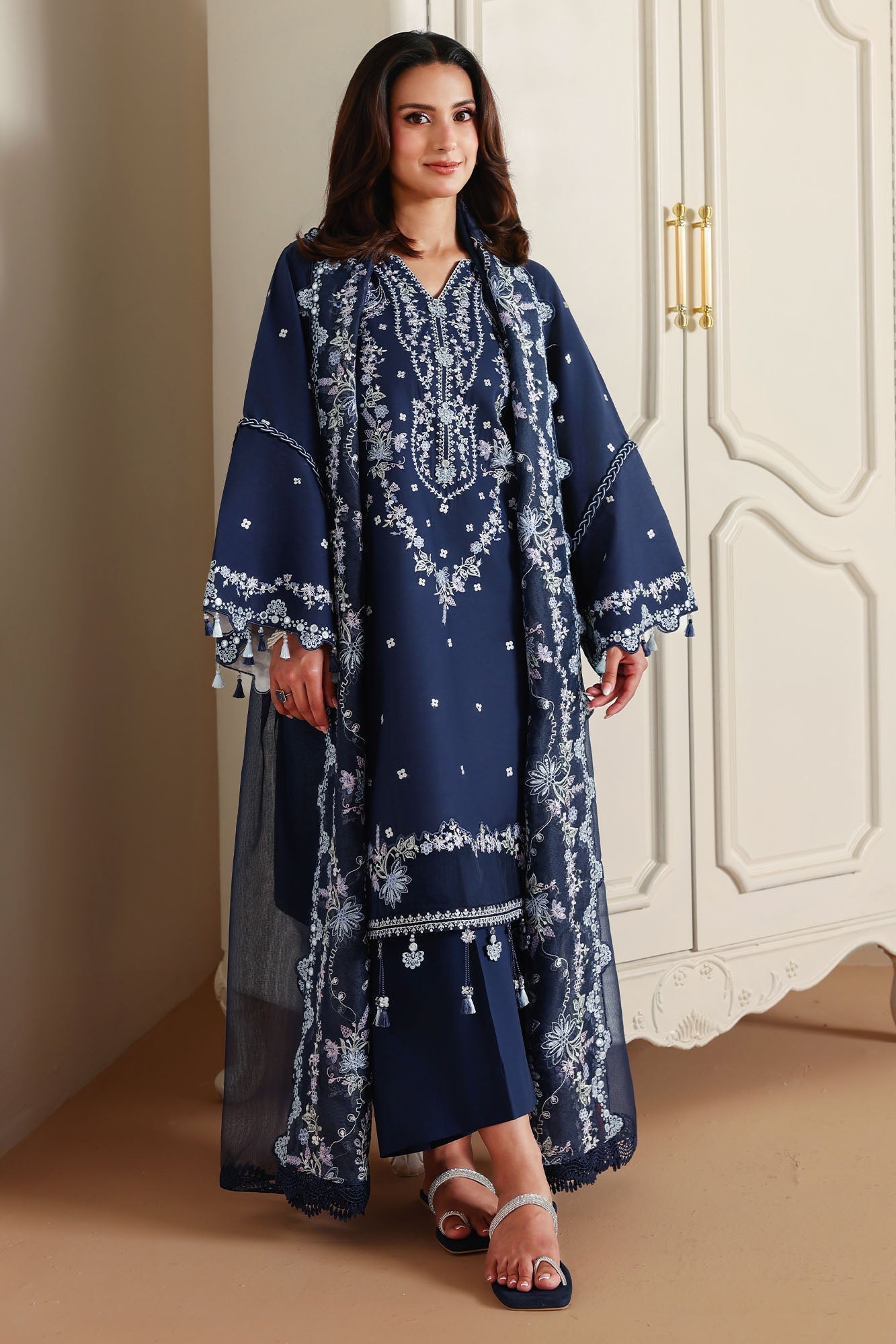 Eid Lawn Edit – Midnight Aura