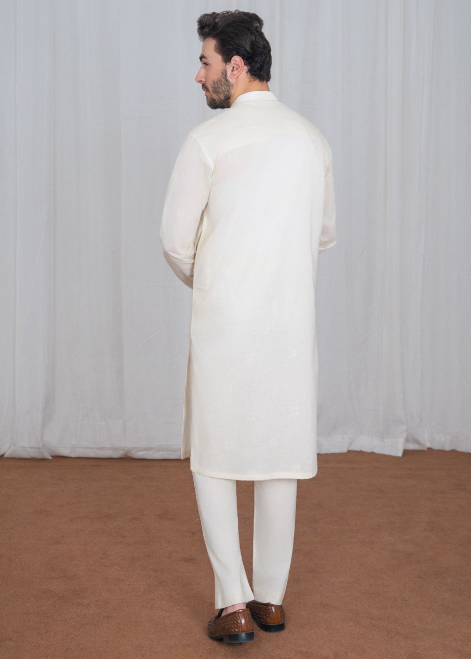 karandi Kurta Set in White by Istor House Of Premium Fabrics