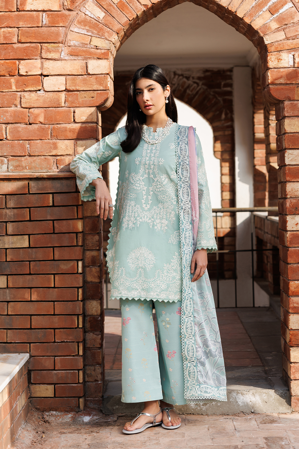 Mirabelle Festive Luxury Lawn – ISOLDE