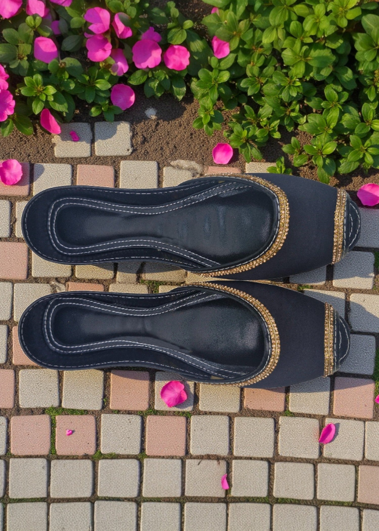 Khussa in Black by - High Quality Women Khussa FPU5132