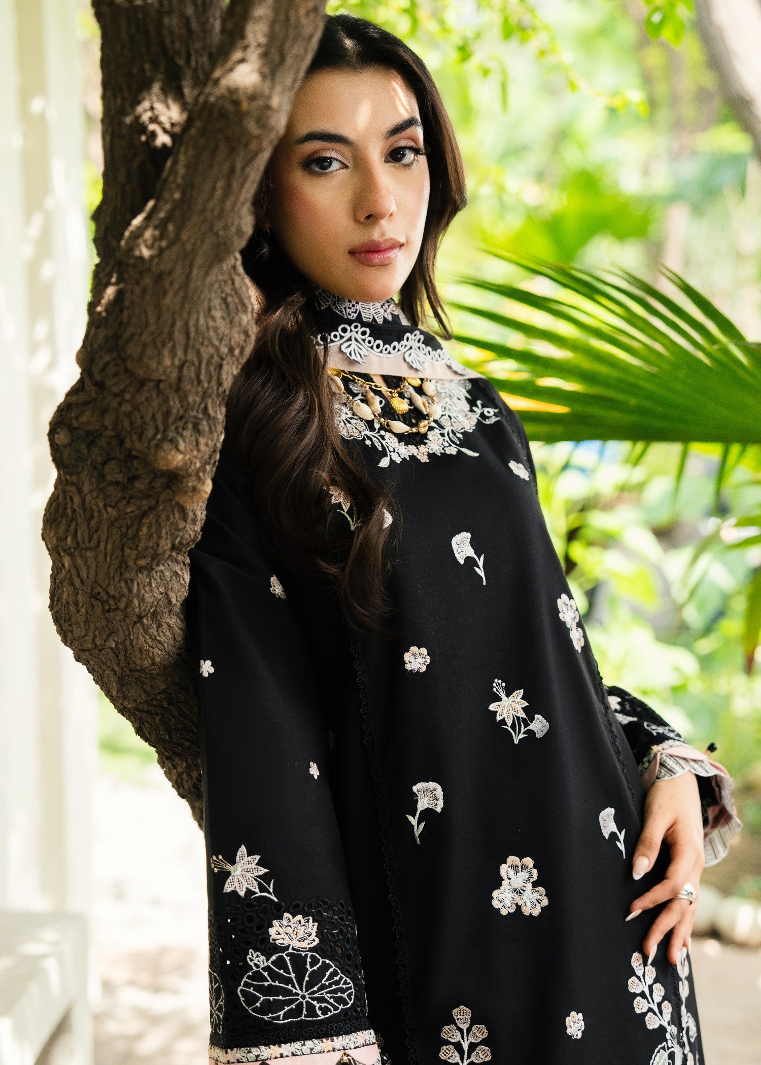 lawn Kurta Set in Black, ivory