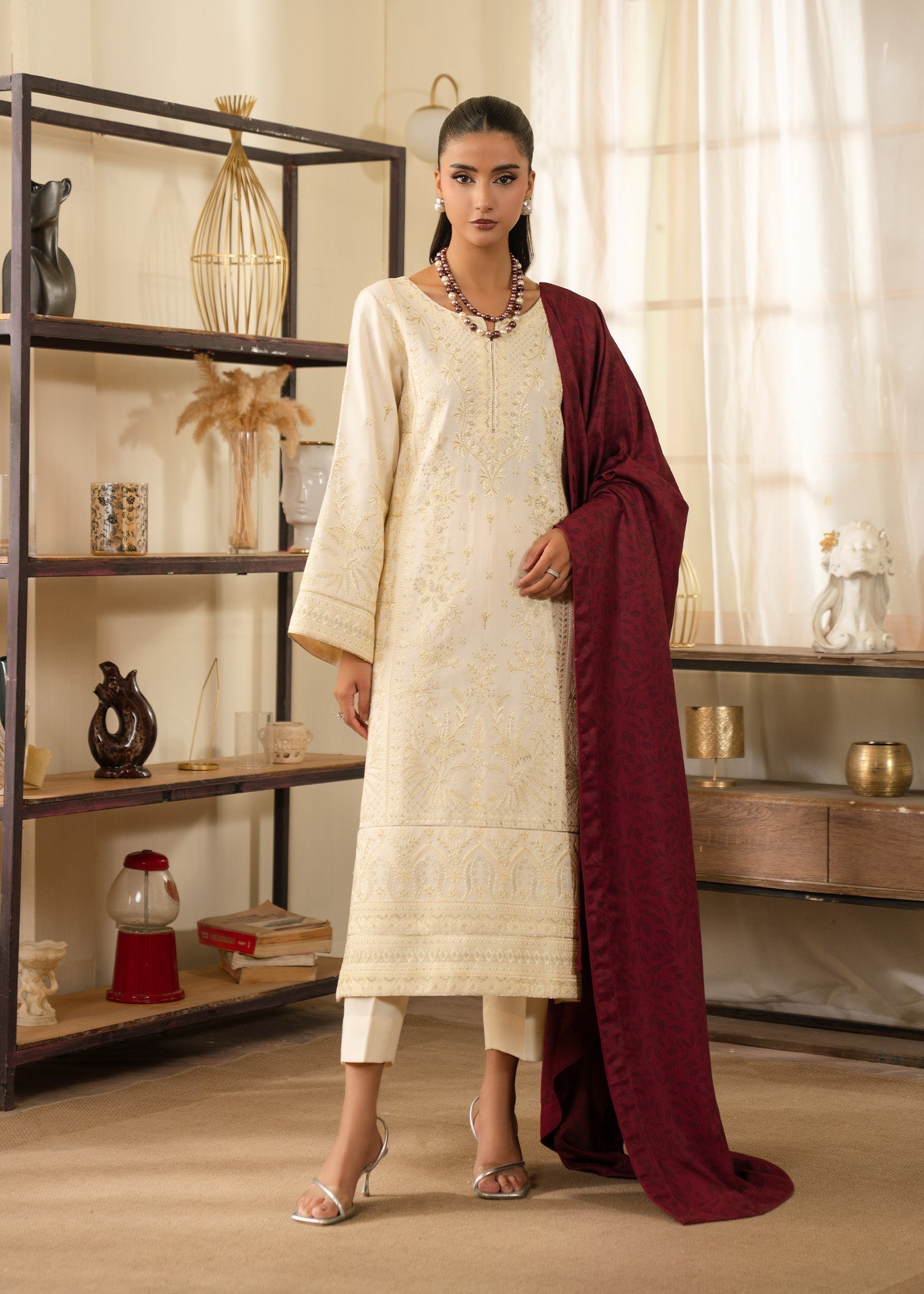 karandi Kurta Set in Off-white, maroon